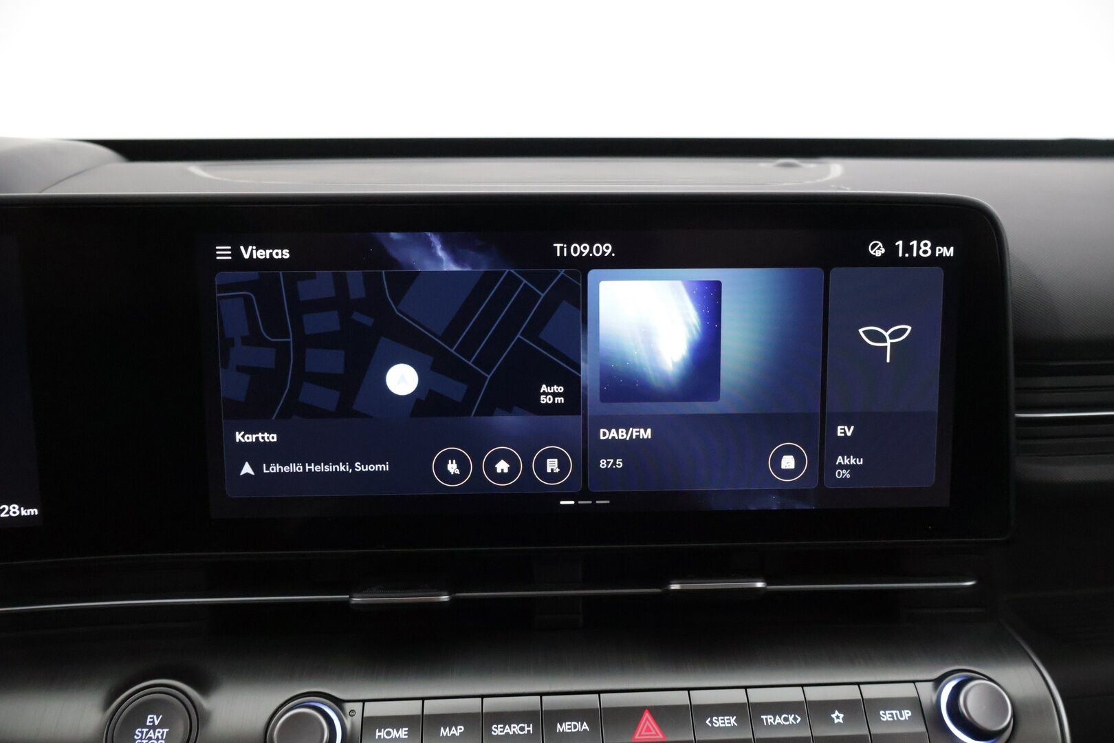 Hyundai KONA Electric 2024 65 kWh 217 hv Premium * Adapt. Vakkari / Bose / Lämpöpumppu / 360 / Navi / HUD / Sähköluukku / LED * - 3,99 % KORKOTARJOUS TÄHÄN AUTOON 14.9. ASTI! - ALV-vähennyskelpoinen / 1-Omisteinen / Suomi-auto 