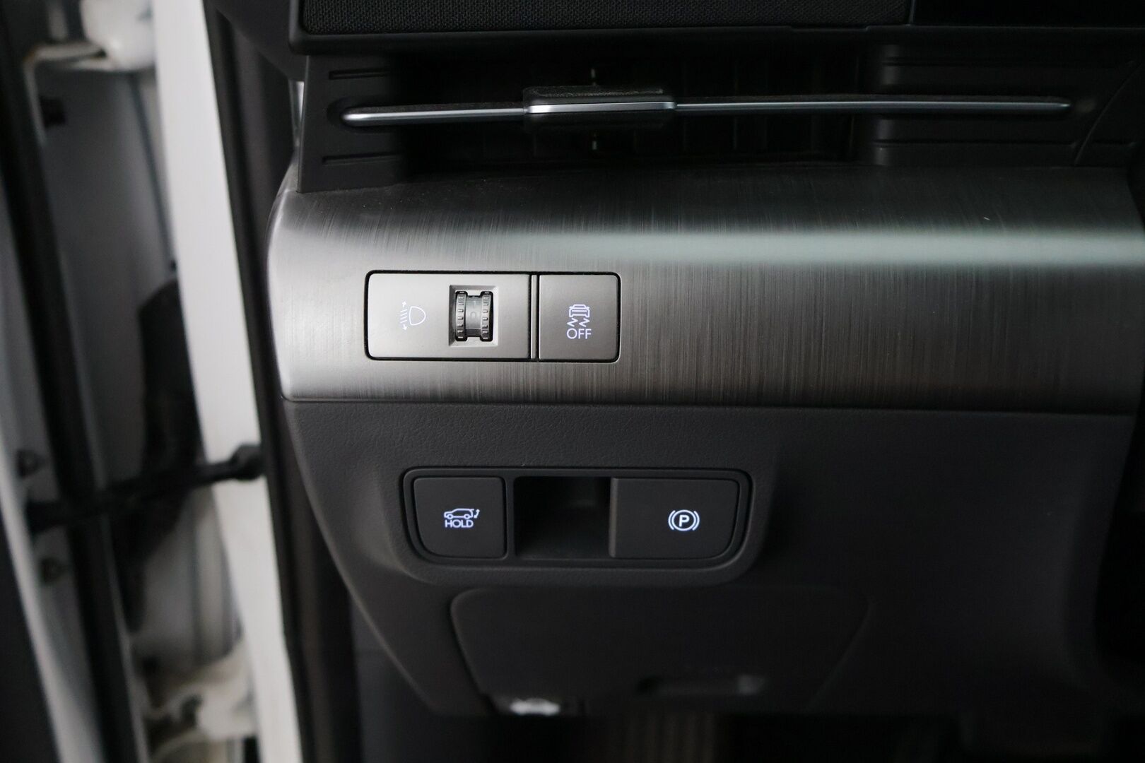 Hyundai KONA Electric 2024 65 kWh 217 hv Premium * Adapt. Vakkari / Bose / Lämpöpumppu / 360 / Navi / HUD / Sähköluukku / LED * - 3,99 % KORKOTARJOUS TÄHÄN AUTOON 14.9. ASTI! - ALV-vähennyskelpoinen / 1-Omisteinen / Suomi-auto 