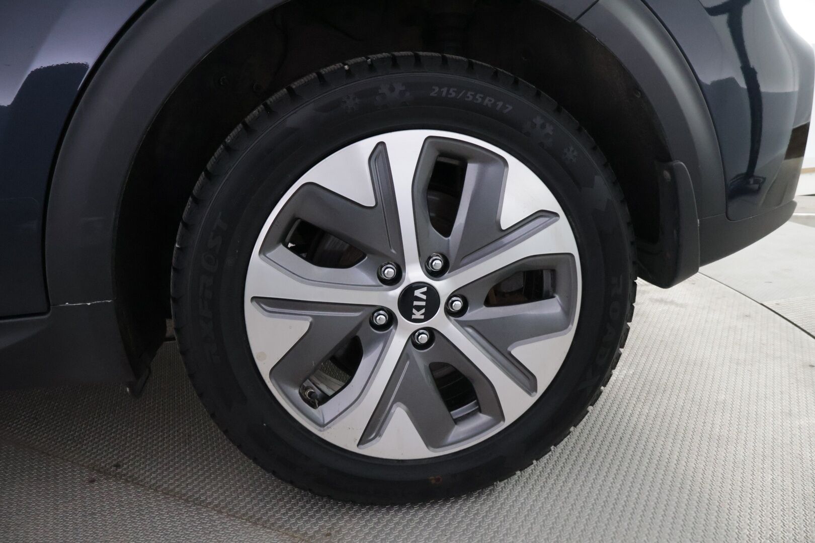 Kia Niro 2020 NIRO Electric Business Premium 64 kWh 204 hv */ Adapt. vakkari / Kaistavahti /  P.kamera / Navi / Carplay / 2x renkaat /* - Edulliset käyttökustannukset / Akku kuntotarkastettu / 2x renkaat