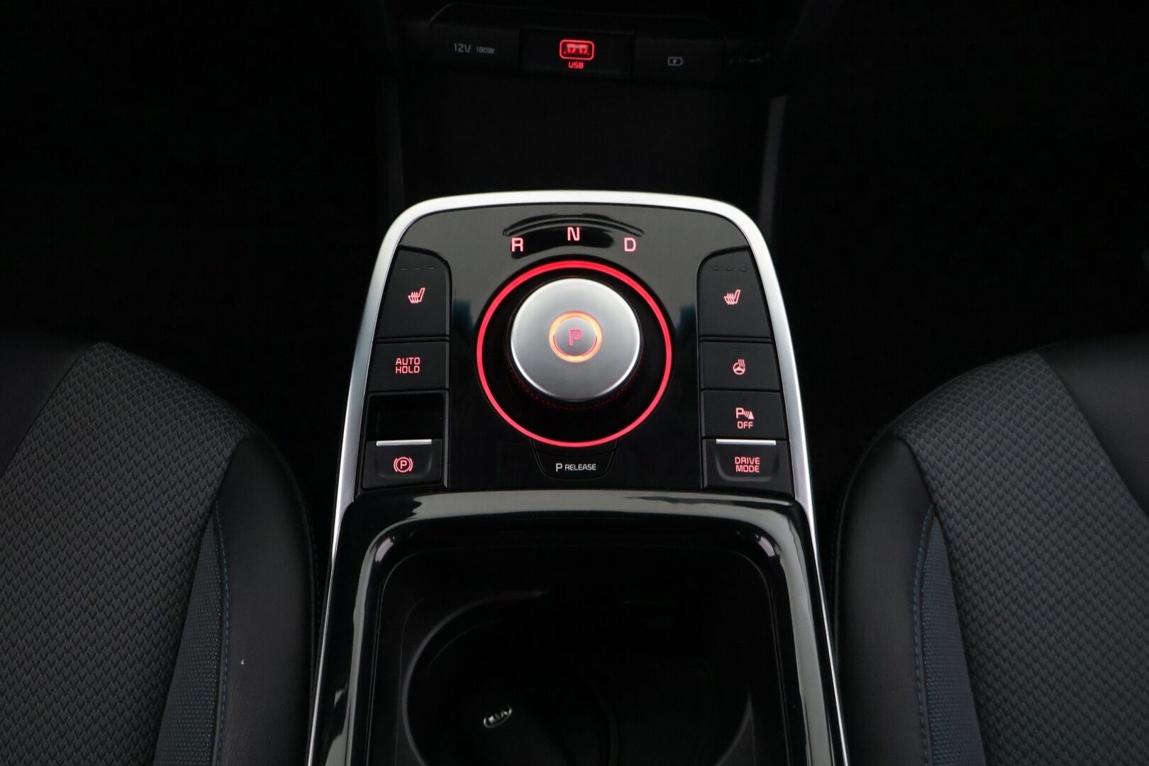 Kia Niro 2020 NIRO Electric Business Premium 64 kWh 204 hv */ Adapt. vakkari / Kaistavahti /  P.kamera / Navi / Carplay / 2x renkaat /* - Edulliset käyttökustannukset / Akku kuntotarkastettu / 2x renkaat