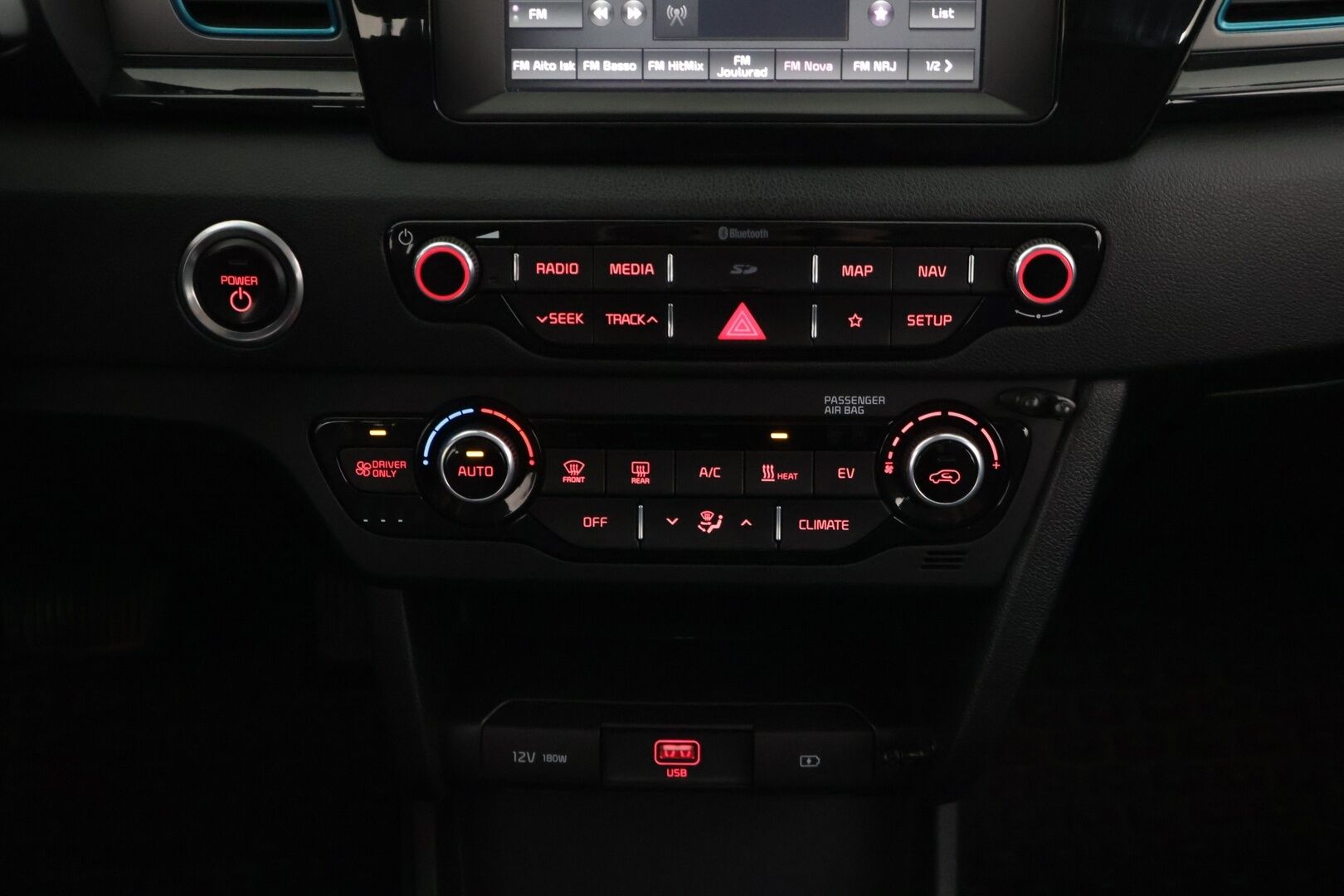 Kia Niro 2020 NIRO Electric Business Premium 64 kWh 204 hv */ Adapt. vakkari / Kaistavahti /  P.kamera / Navi / Carplay / 2x renkaat /* - Edulliset käyttökustannukset / Akku kuntotarkastettu / 2x renkaat