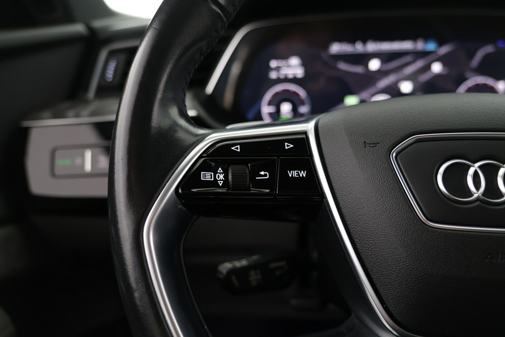Audi e-tron 2021 Sportback Edition S line 55 quattro - | ACC | P.kamera | Matrix LED | Koukku | Digimittaristo | Sporttipenkit |