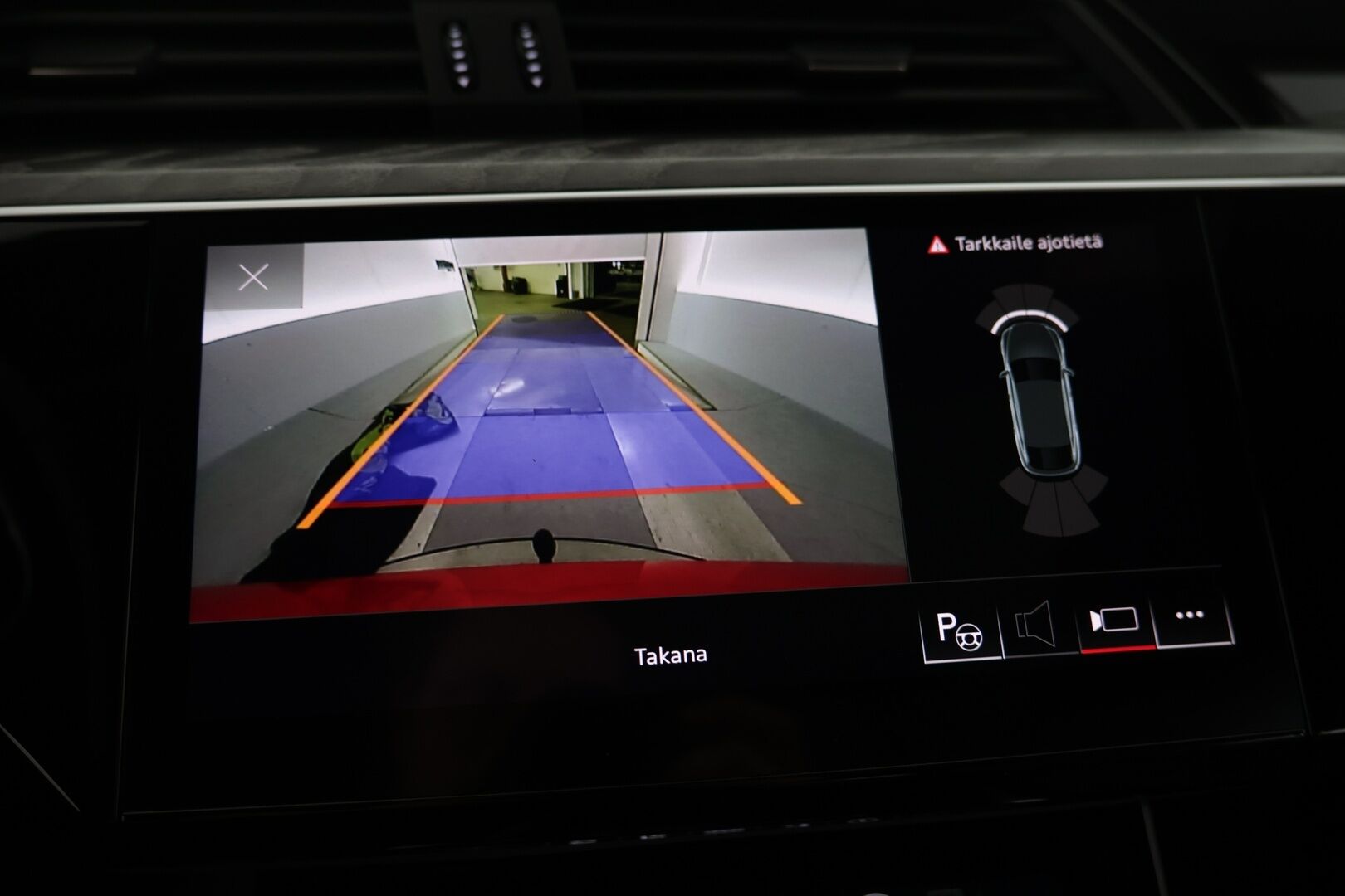 Audi e-tron 2021 Sportback Edition S line 55 quattro - | ACC | P.kamera | Matrix LED | Koukku | Digimittaristo | Sporttipenkit |