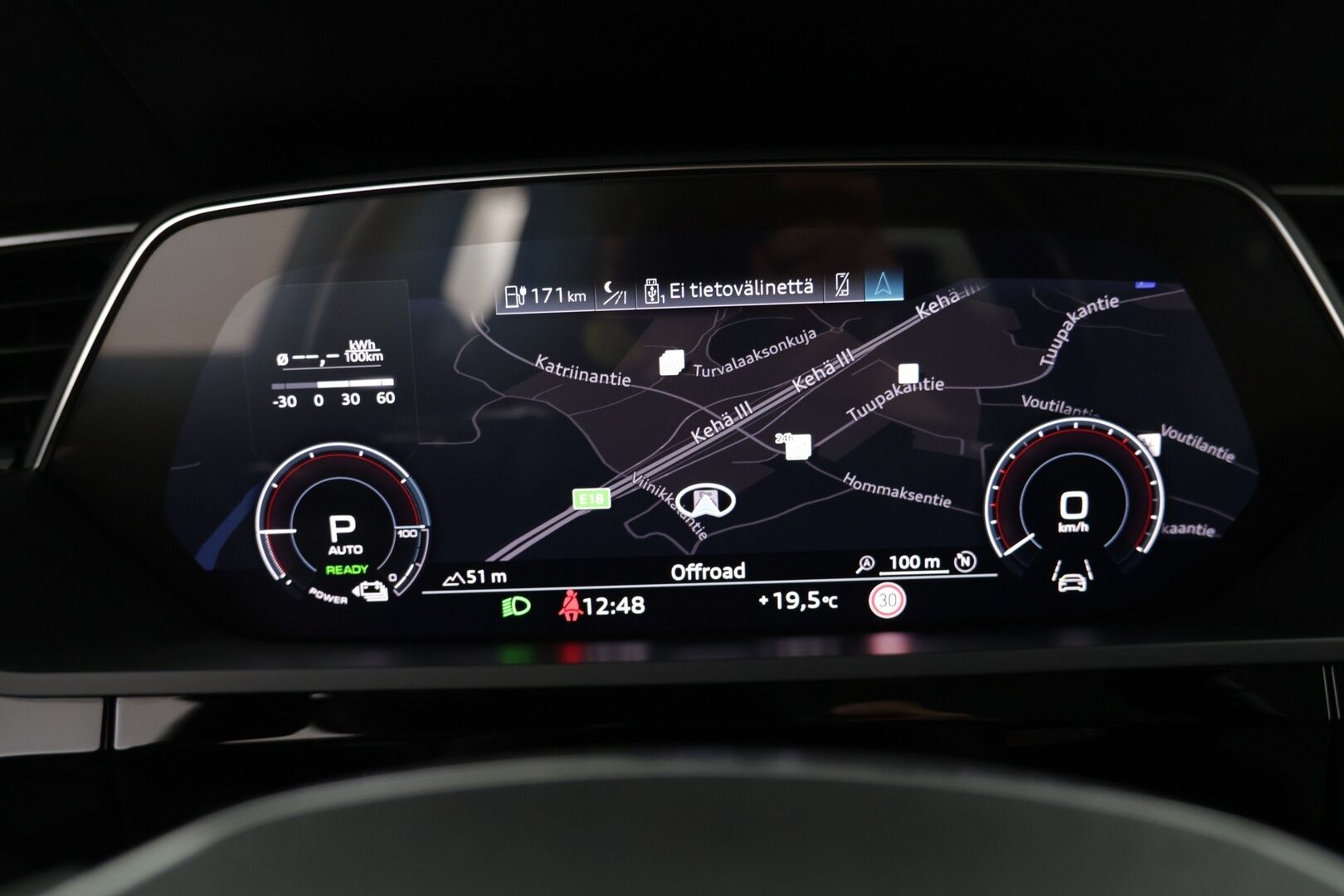Audi e-tron 2021 Sportback Edition S line 55 quattro - | ACC | P.kamera | Matrix LED | Koukku | Digimittaristo | Sporttipenkit |