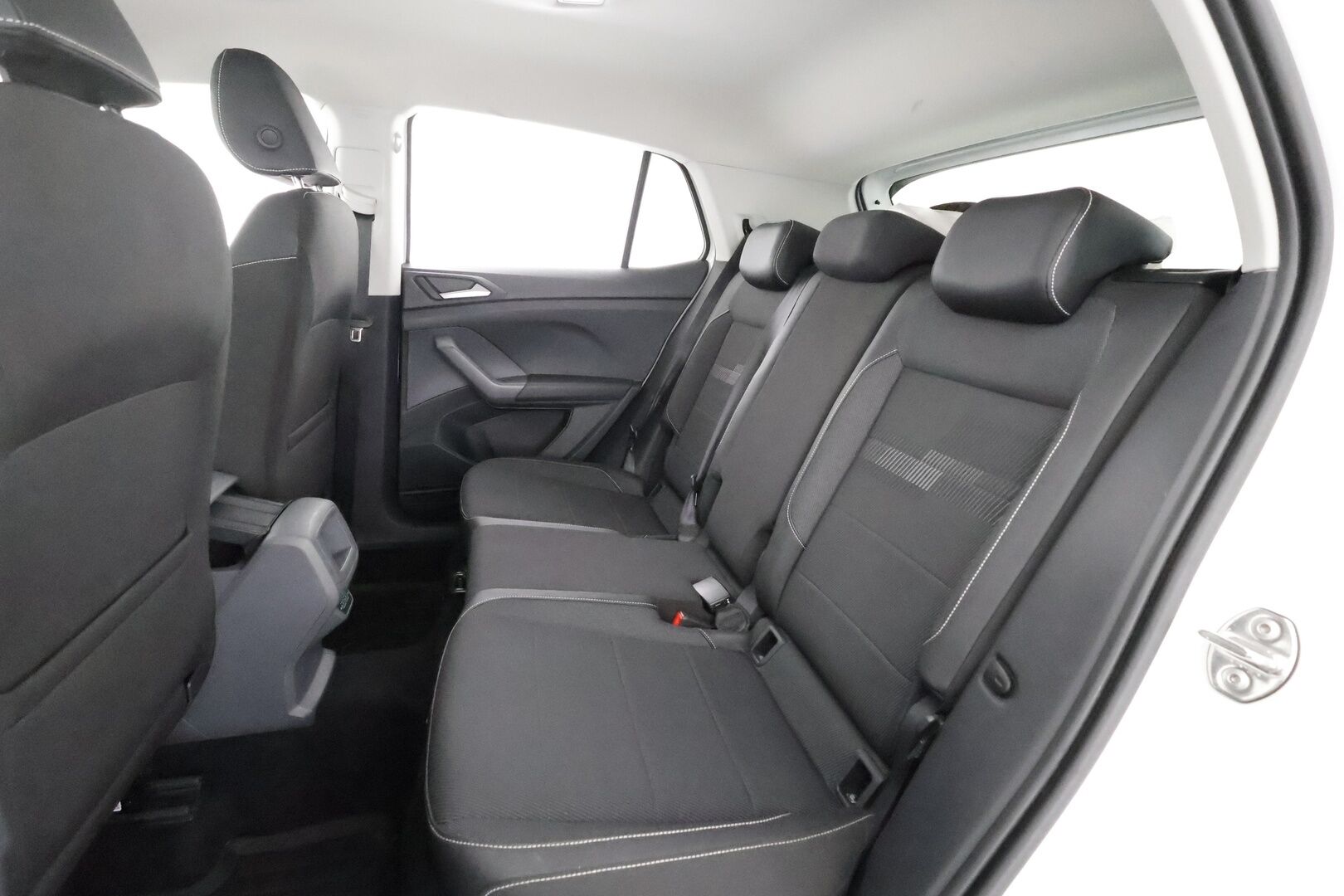 VOLKSWAGEN T-CROSS 2019 1,0 TSI 85 kW R-Line DSG-automaatti - | ACC | Beats | LED | Digimittaristo | Keyless | Lane Assist | BSM | RCTA | App-connect | Navi | P.tutkat | Aut. ilmastointi | 2x renkaat aluin | 