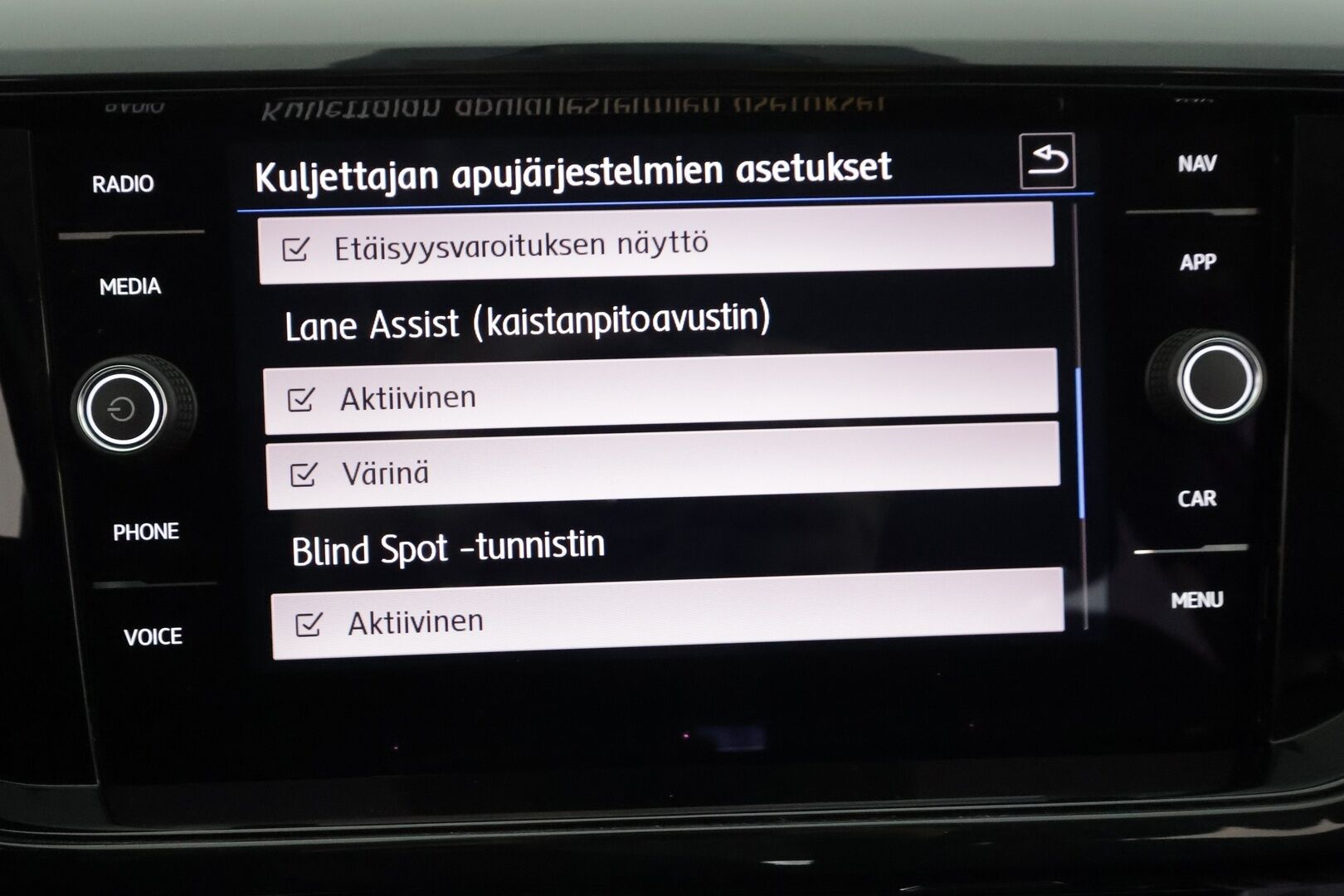 VOLKSWAGEN T-CROSS 2019 1,0 TSI 85 kW R-Line DSG-automaatti - | ACC | Beats | LED | Digimittaristo | Keyless | Lane Assist | BSM | RCTA | App-connect | Navi | P.tutkat | Aut. ilmastointi | 2x renkaat aluin | 