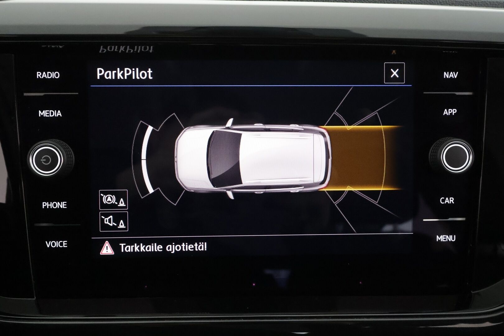 VOLKSWAGEN T-CROSS 2019 1,0 TSI 85 kW R-Line DSG-automaatti - | ACC | Beats | LED | Digimittaristo | Keyless | Lane Assist | BSM | RCTA | App-connect | Navi | P.tutkat | Aut. ilmastointi | 2x renkaat aluin | 