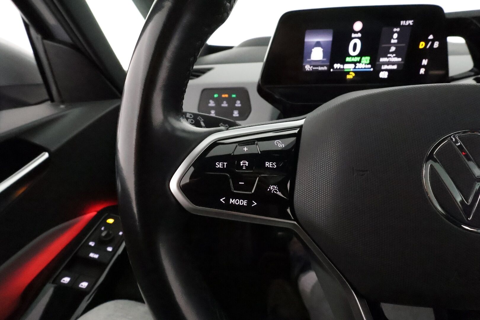 VOLKSWAGEN ID.3 2021 1ST Max 150 kW **Lasikatto / ILP / ACC / Matrix-LED / P.kamera / Hierovat Sportpenkit / Navi / Kaistavahti / Keyless* - Kahdet Renkaat / *HUIPPU KAMOILLA*