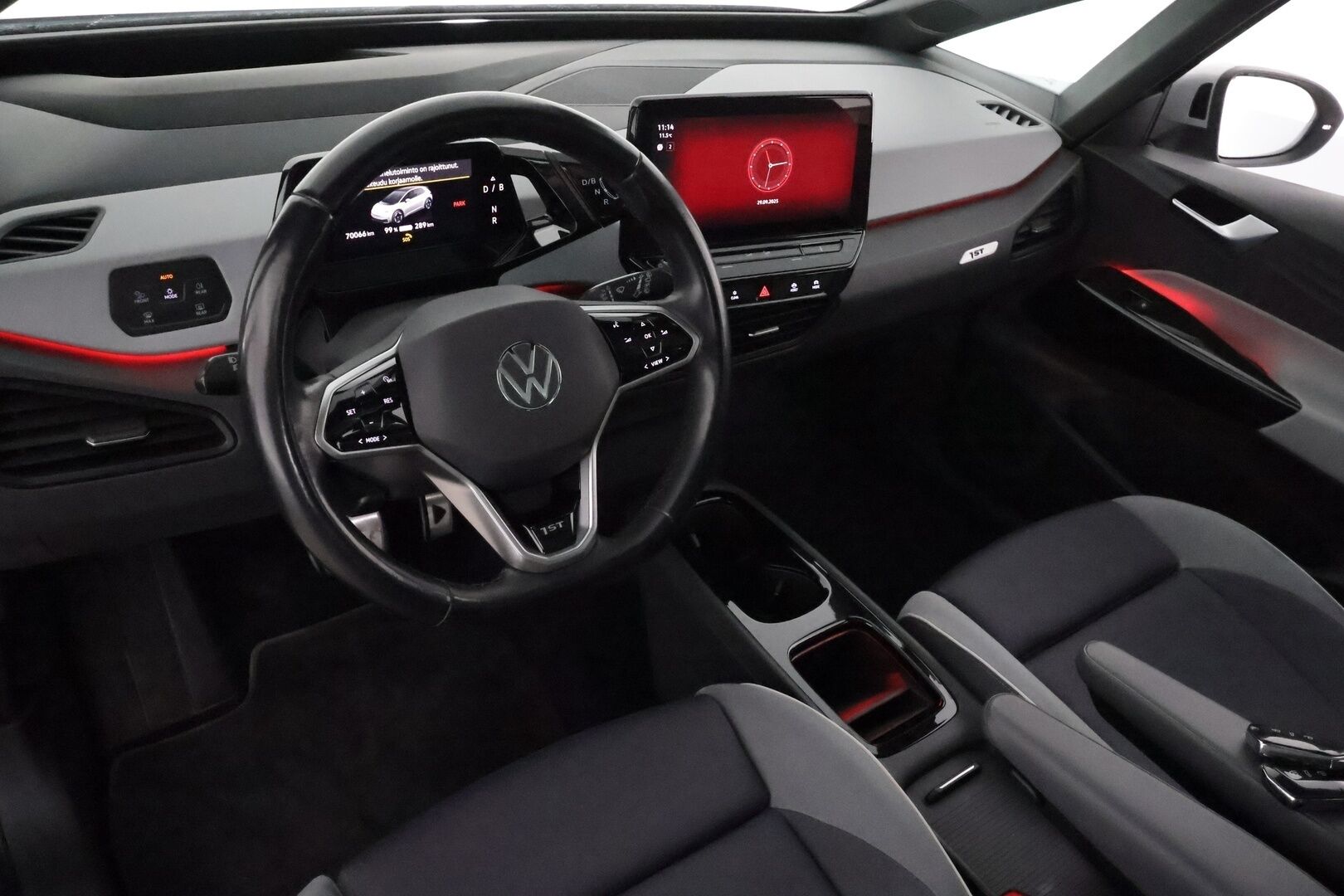 VOLKSWAGEN ID.3 2021 1ST Max 150 kW **Lasikatto / ILP / ACC / Matrix-LED / P.kamera / Hierovat Sportpenkit / Navi / Kaistavahti / Keyless* - Akku kuntotarkastettu / Kahdet Renkaat / *HUIPPU KAMOILLA*