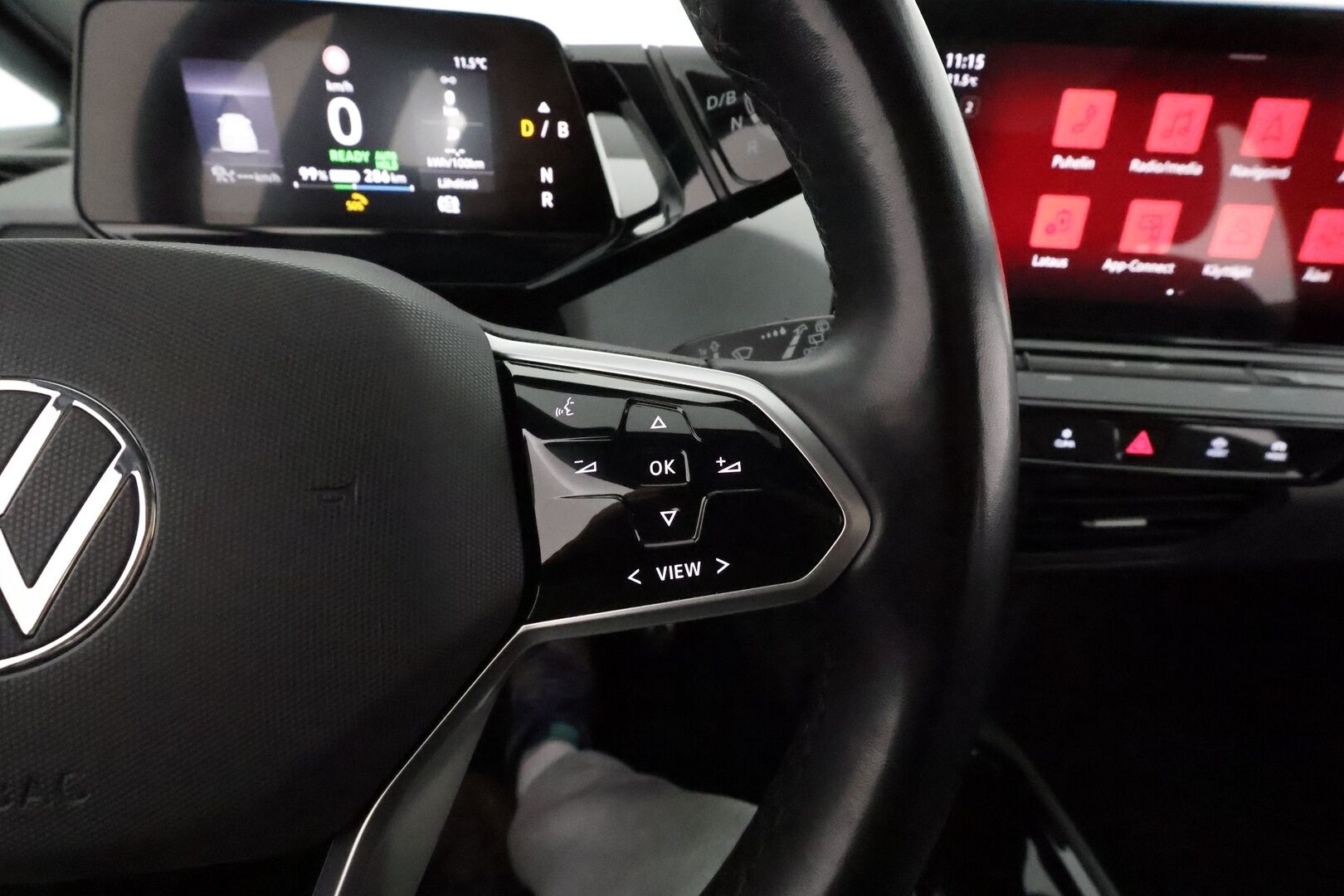 VOLKSWAGEN ID.3 2021 1ST Max 150 kW **Lasikatto / ILP / ACC / Matrix-LED / P.kamera / Hierovat Sportpenkit / Navi / Kaistavahti / Keyless* - Akku kuntotarkastettu / Kahdet Renkaat / *HUIPPU KAMOILLA* - HULLUT BLACKWEEK JATKOT - KORKOTARJOUS 2,49%