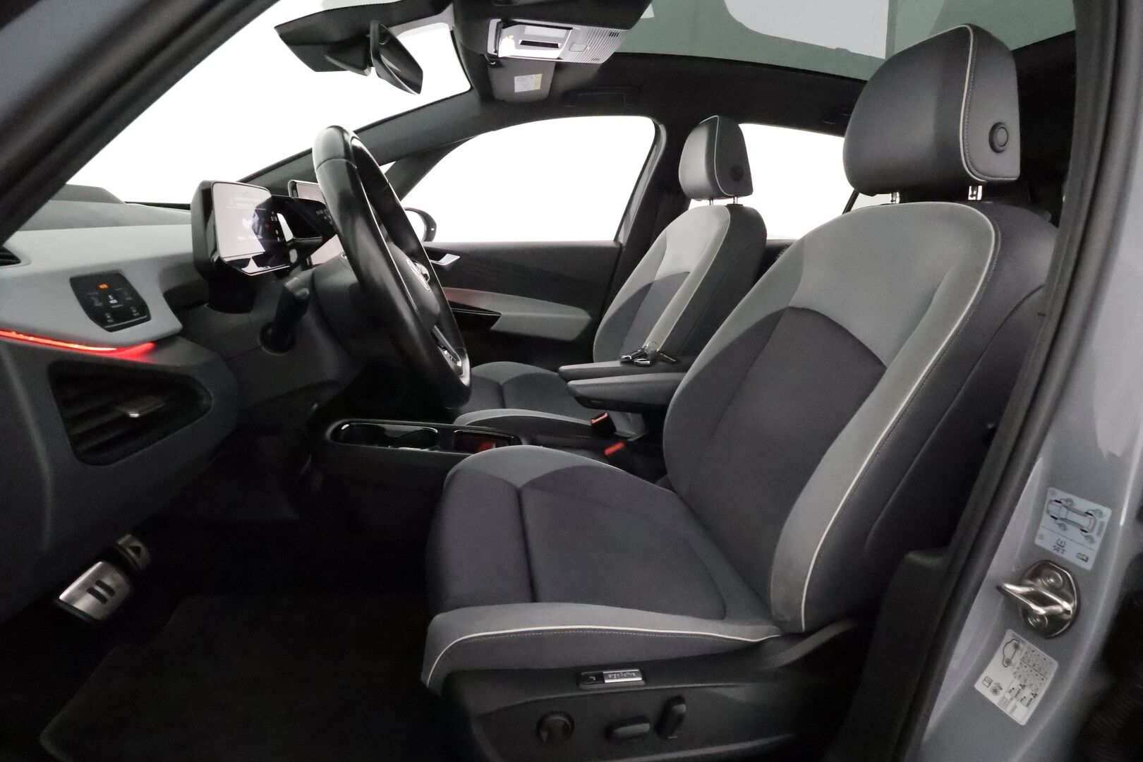 VOLKSWAGEN ID.3 2021 1ST Max 150 kW **Lasikatto / ILP / ACC / Matrix-LED / P.kamera / Hierovat Sportpenkit / Navi / Kaistavahti / Keyless* - Kahdet Renkaat / *HUIPPU KAMOILLA*