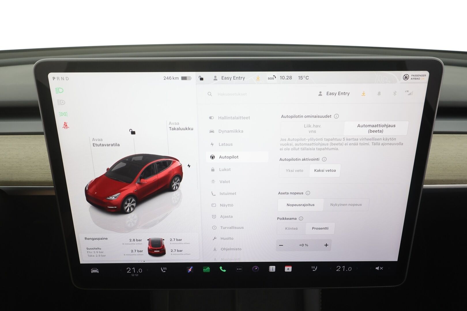 Tesla Model Y 2023 RWD - 1OM Suomiauto | ILP | Koukku | Lasikatto | Nahkasisusta | Matrix LED | ALV | Metalliväri | Upea | 2x Renkaat Alkuperäisvantein!