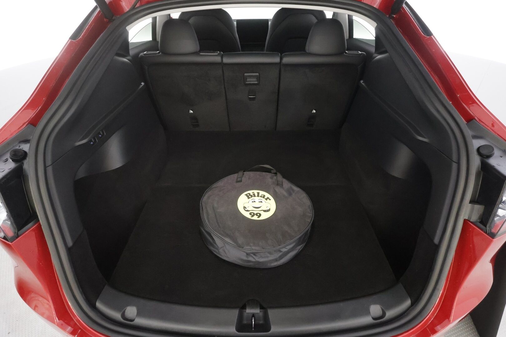 Tesla Model Y 2023 RWD - 1OM Suomiauto | ILP | Koukku | Lasikatto | Nahkasisusta | Matrix LED | ALV | Metalliväri | Upea | 2x Renkaat Alkuperäisvantein!