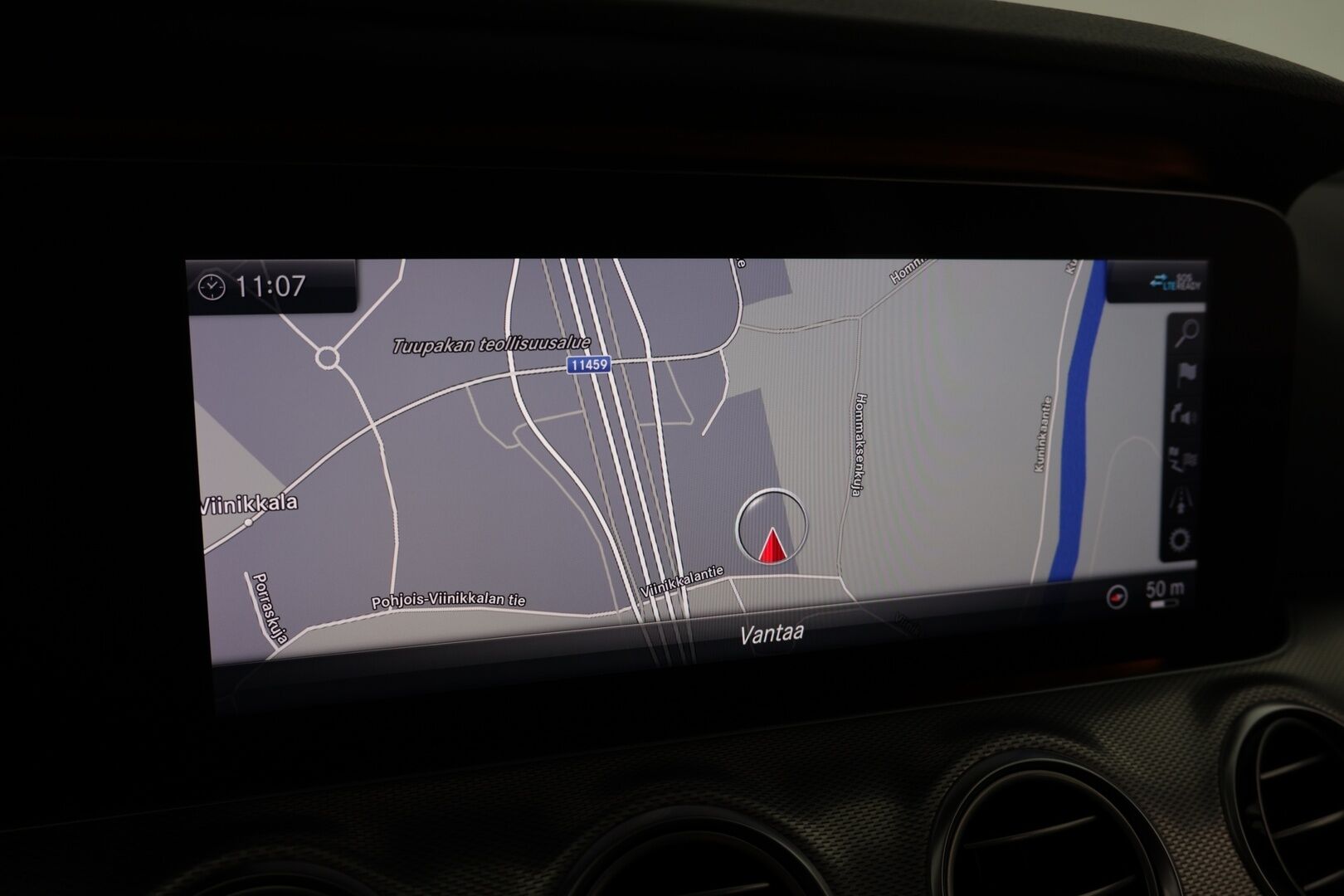 Mercedes-Benz E 2019 300 de T A Business Avantgarde Edition EQ Power - UPEAT VARUSTEET | Burmester | DTR+ | Multibeam LED | P.kamera | Widescreen | Sähk. vetokoukku | BLIS | Ambient light.