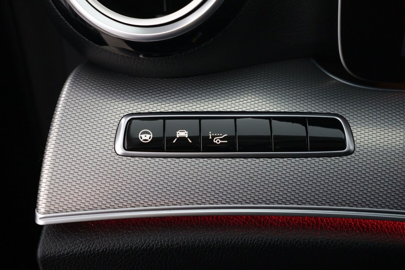Mercedes-Benz E 2019 300 de T A Business Avantgarde Edition EQ Power - UPEAT VARUSTEET | Burmester | DTR+ | Multibeam LED | P.kamera | Widescreen | Sähk. vetokoukku | BLIS | Ambient light.