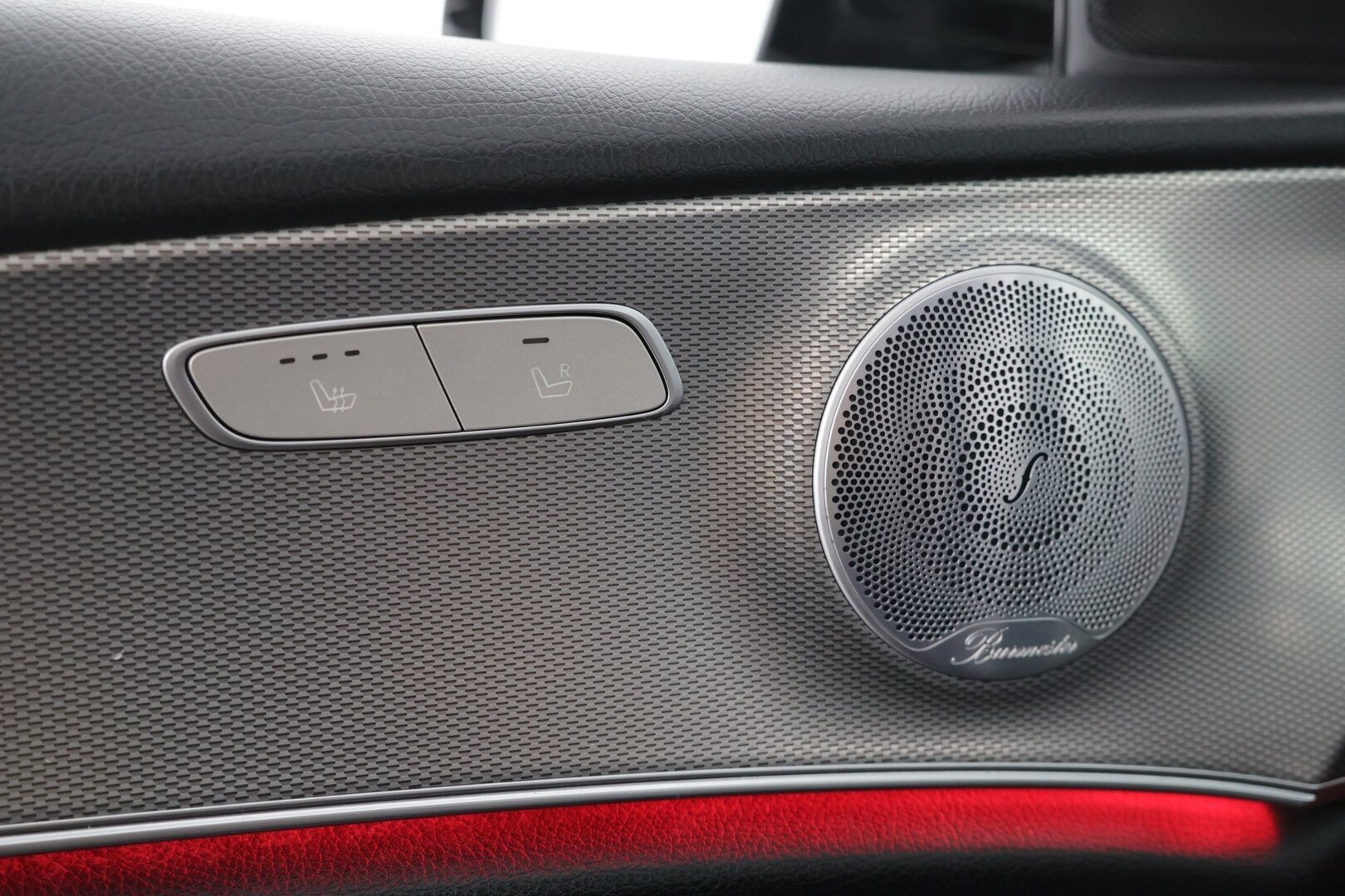Mercedes-Benz E 2019 300 de T A Business Avantgarde Edition EQ Power - UPEAT VARUSTEET | Burmester | DTR+ | Multibeam LED | P.kamera | Widescreen | Sähk. vetokoukku | BLIS | Ambient light.