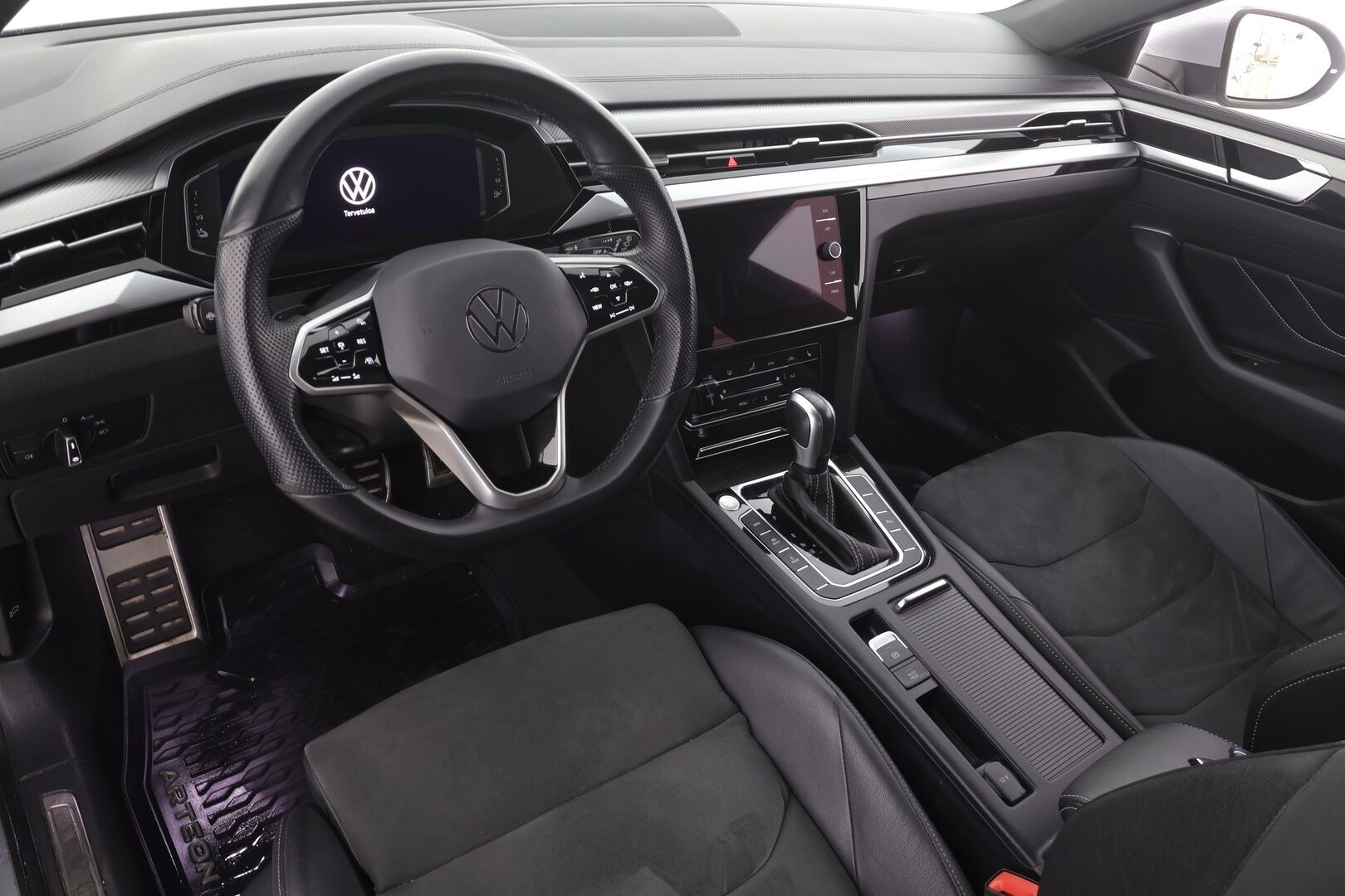 VOLKSWAGEN ARTEON 2022 Shooting Brake R-Line eHybrid 160 kW DSG * ACC / Webasto / LED / Koukku / Navi / keyless * - 2x Latauskaapelit / Kahdet renkaat aluvanteilla / Merkkihuollot