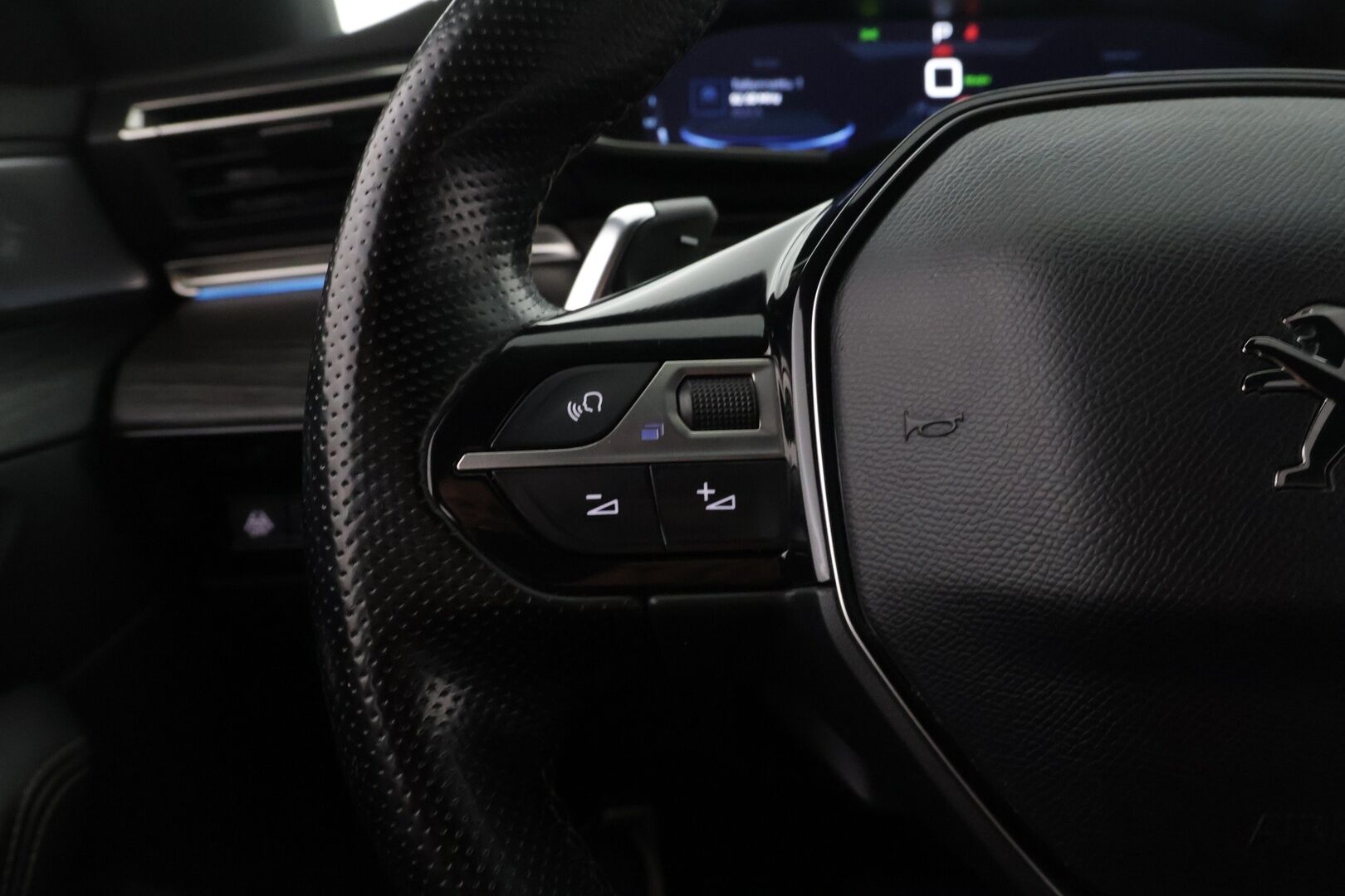 PEUGEOT 508 2020 SW GT line Hybrid 225 EAT8-aut - *Merkkihuollettu / Adapt. vakkari / Focal Sound System / Hierovat penkit / Keyless / P.kamera / Koukku *