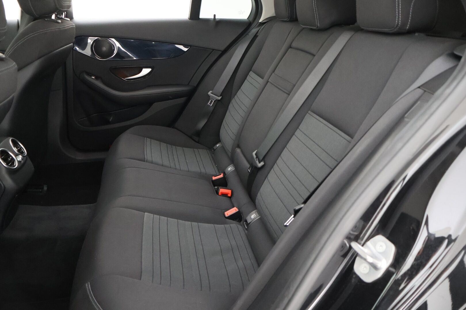 MERCEDES-BENZ C 2020 300 de T A Business Avantgarde Edition EQ Power * Adapt.Vakkari / Kaistavahti / BLIS / Navi / Apple&Android / Koukku * - * Sport-penkit / Vetokoukku (puskurin alle taittuva) / ACC / Tutkat * 