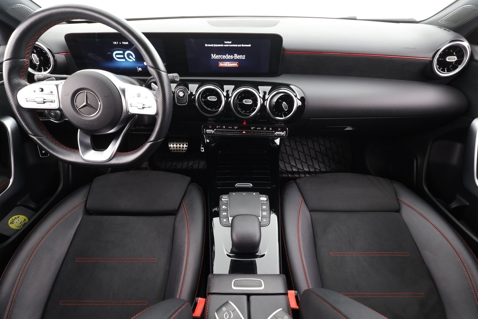 Mercedes-Benz A 2021 250 e A sedan Business AMG EQ Power * Distronic+ / P.kamera / Multibeam / Navi / Widescreen / Sporttipenkit * - HULLU BLACKWEEK KORKOTARJOUS 2,49%