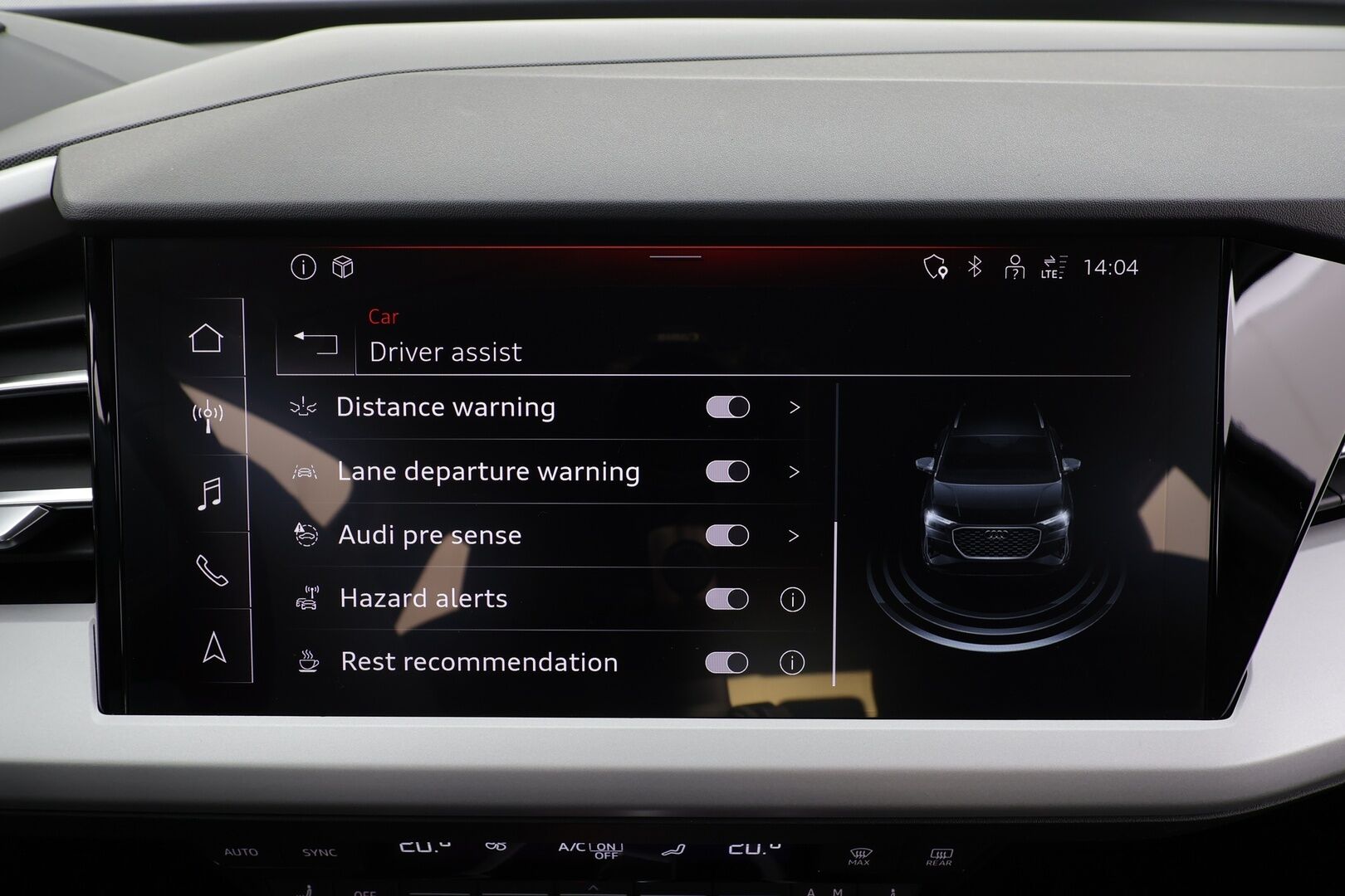 Audi Q4 e-tron 2024 e-tron 40 * ACC / P.kamera / LED / Navi / ILP / Koukku / Sporttipenkit * - 1.Om Suomi-auto / Akku kuntotarkastettu / Kahdet renkaat aluvanteilla / Merkkihuollettu