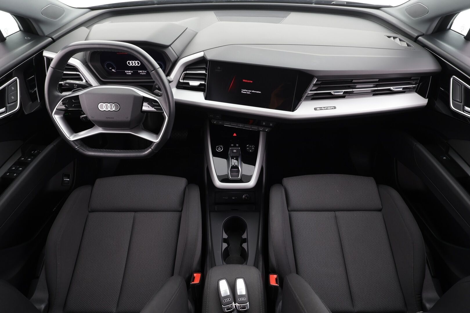 Audi Q4 e-tron 2024 e-tron 40 * ACC / P.kamera / LED / Navi / ILP / Koukku / Sporttipenkit * - 1.Om Suomi-auto / Akku kuntotarkastettu / Kahdet renkaat aluvanteilla / Merkkihuollettu