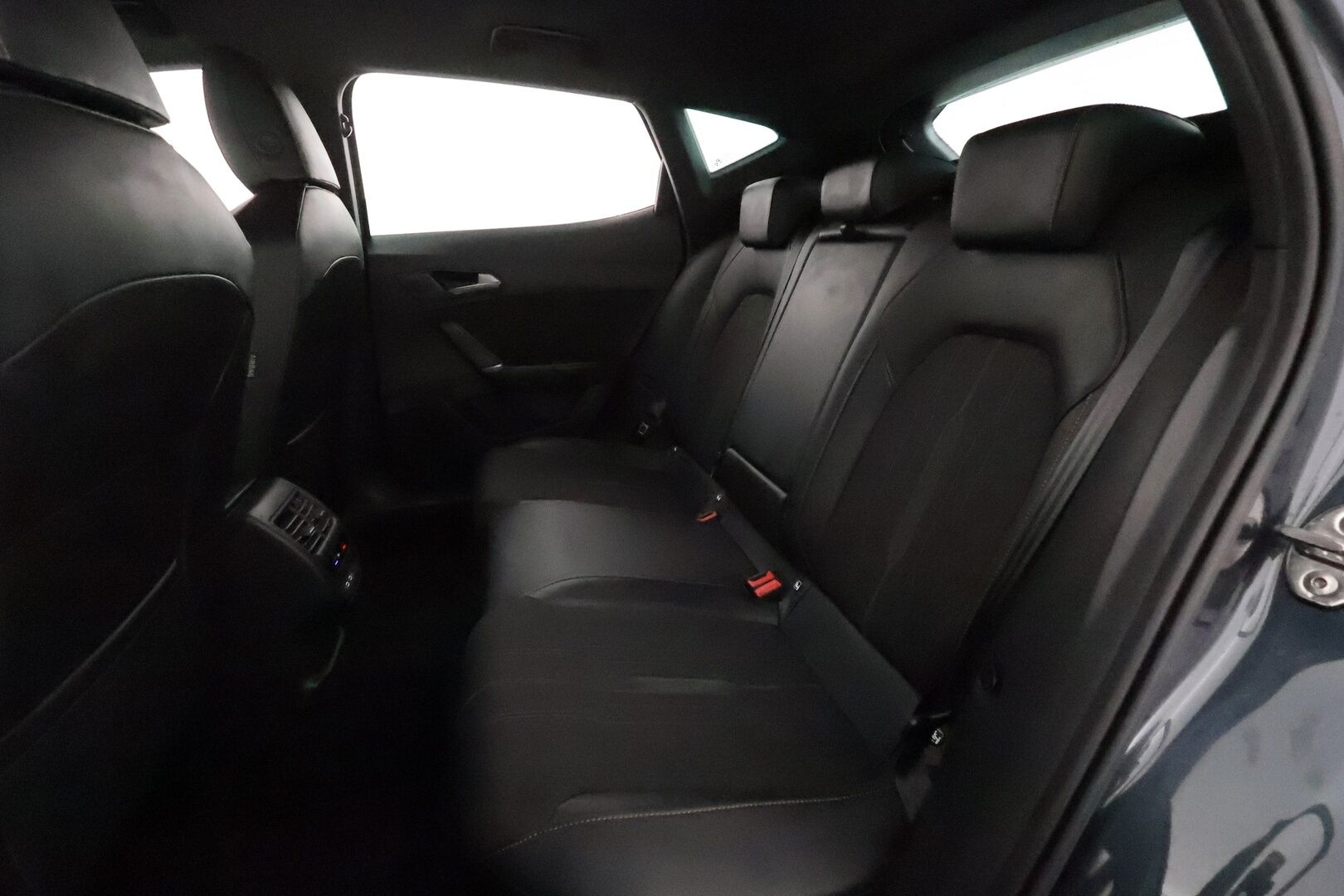 Cupra Formentor 2021 1.4 PHEV 150 kW e-HYBRID DSG **Adapt.Vakkari / LED-valot / P.Kamera / Digimittaristo / Navi / Kaistavahti / Keyless** - 2x Latauskaapelit / Kahdet Renkaat