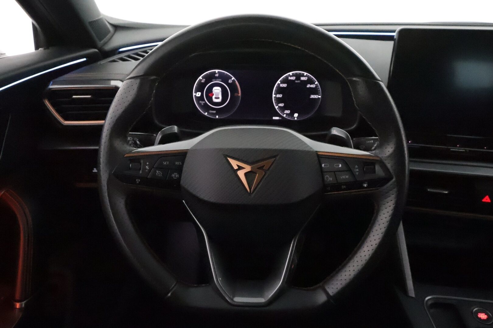 Cupra Formentor 2021 1.4 PHEV 150 kW e-HYBRID DSG **Adapt.Vakkari / LED-valot / P.Kamera / Digimittaristo / Navi / Kaistavahti / Keyless** - 2x Latauskaapelit / Kahdet Renkaat