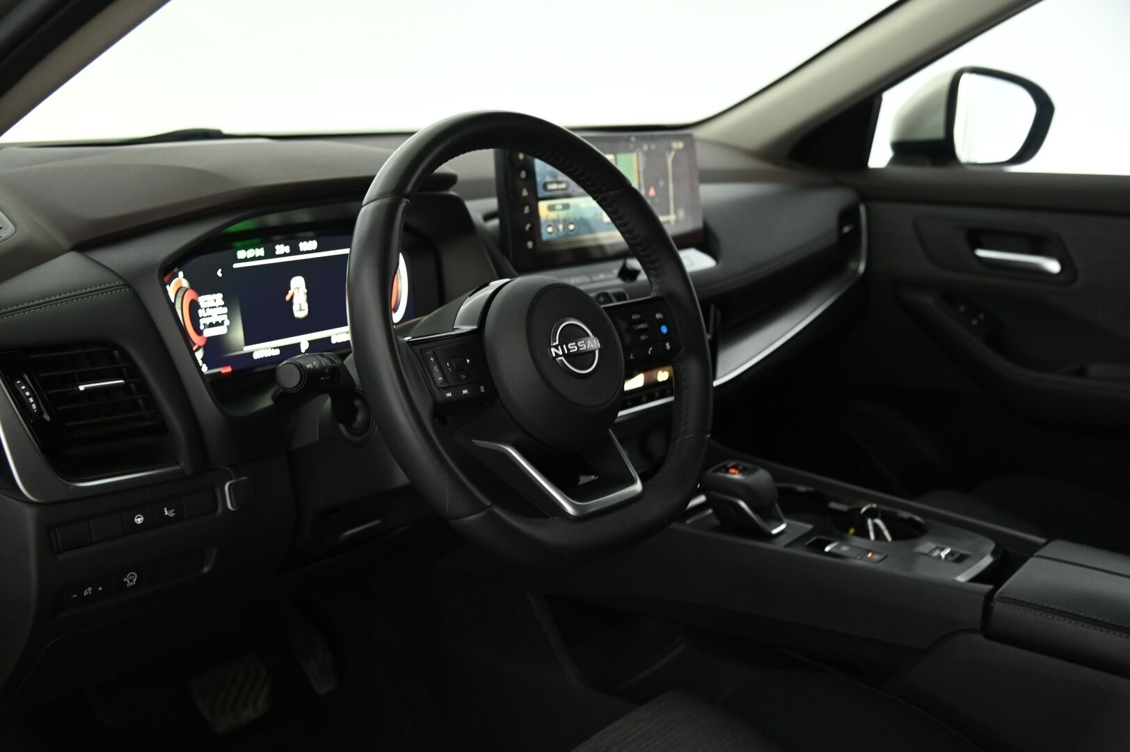 Nissan X-TRAIL 2024 MHEV 2WD N-Connecta 7ST * Acc / 7-paikkainen / 360 Kamera / Vetokoukku /  Webasto / Keyless Go* - 7-Paikkainen Suomi-auto hyvillä varusteilla