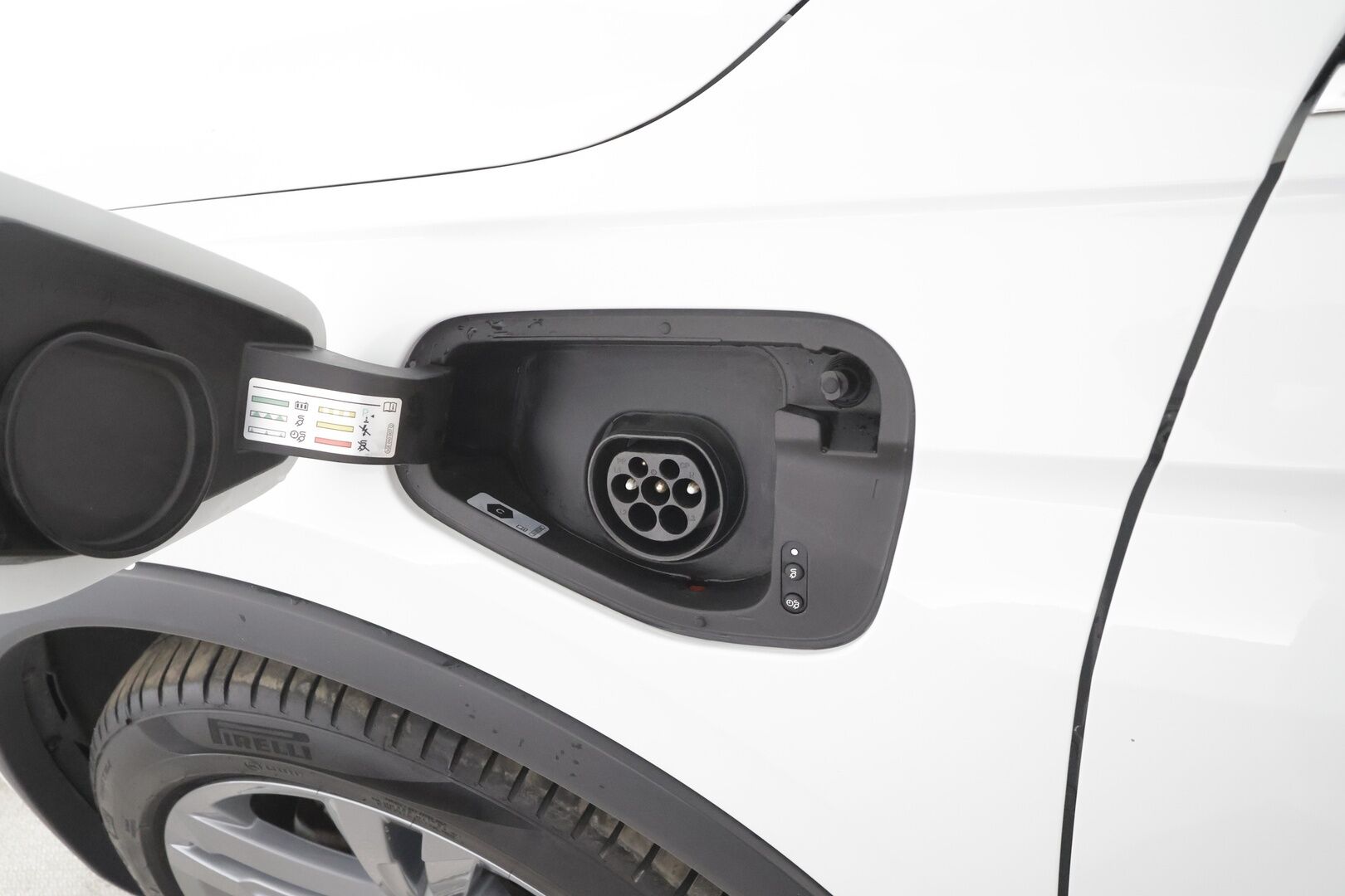 Volkswagen Tiguan 2024 R-Line Business eHybrid 180 kW DSG-automaatti - | ACC | Matrix | Koukku | Muistinahat | Digimittari | Travel assist | Keyless | 1-om suomi-auto | 