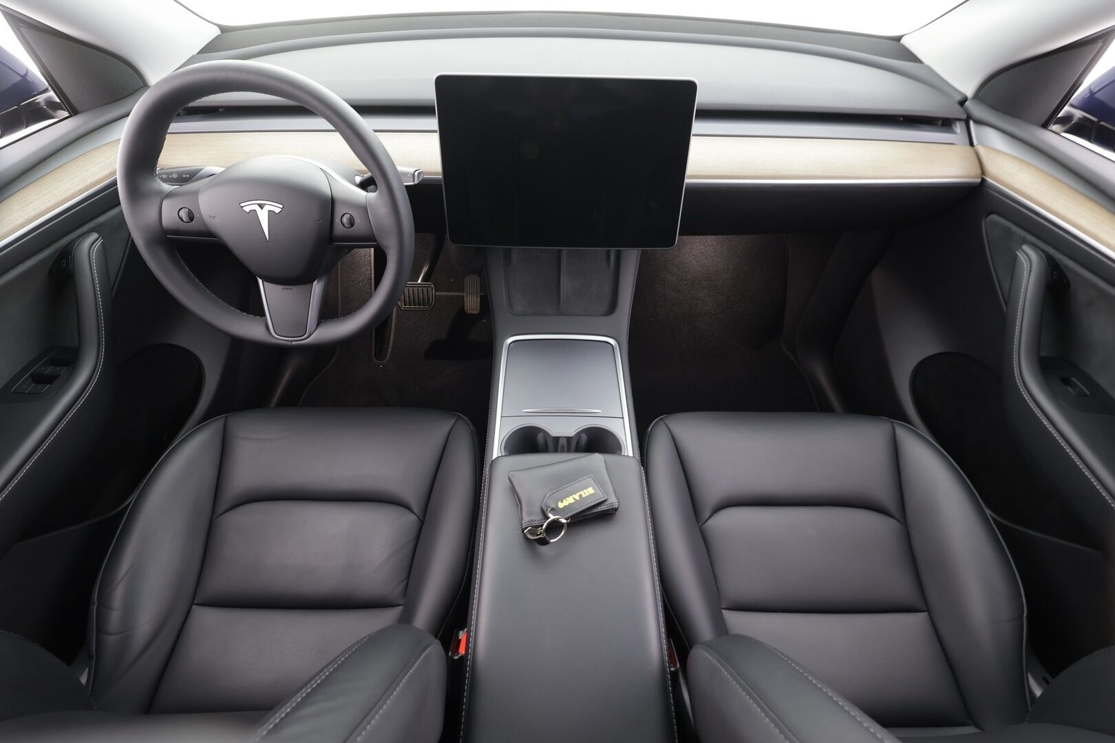 Tesla Model Y 2023 RWD - | Koukku | ILP | Lasikatto | ACC | Matrix-LED | P.Kamera | Muistipenkki | Premium Audio | Navi | Kaistavahti | Keyless | 2x Latauskaapelit | Kahdet renkaat | 1-om Suomi-auto |