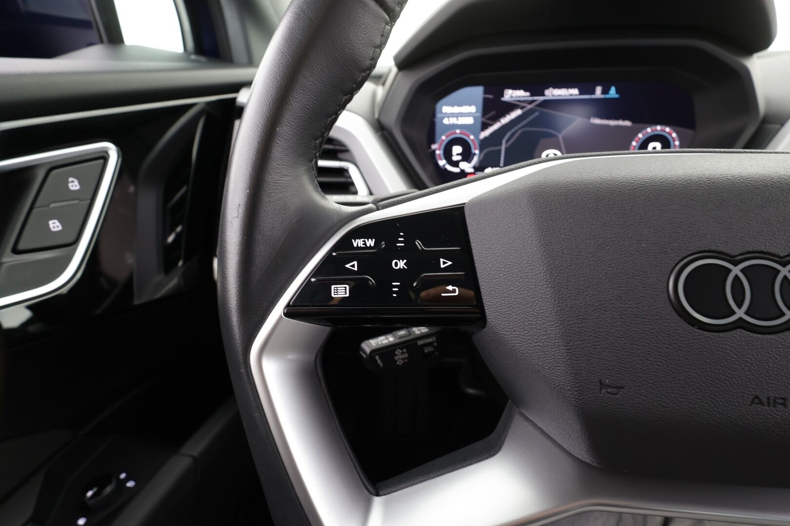 Audi Q4 e-tron 2024 45 e-tron quattro Sportback Limited * ILP / Koukku / ACC / LED / P.Kamera / Sporttipenkit / Navi / Sonos * - 1-om Suomi-auto / Akku kuntotarkastettu SoH 93,9% / 2x Latauskaapelit / Kahdet renkaat