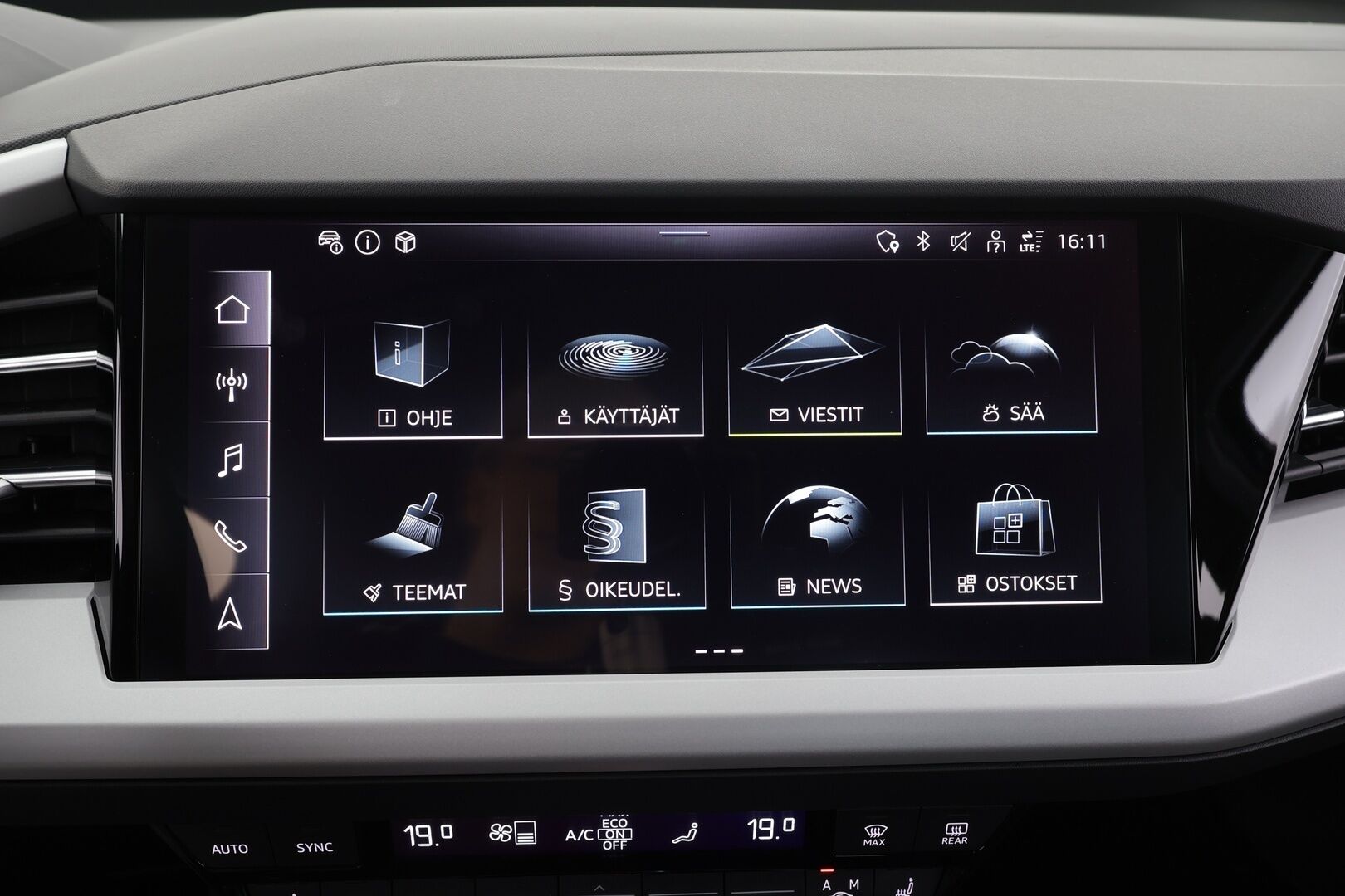 Audi Q4 e-tron 2024 45 e-tron quattro Sportback Limited * ILP / Koukku / ACC / LED / P.Kamera / Sporttipenkit / Navi / Sonos * - 1-om Suomi-auto / Akku kuntotarkastettu SoH 93,9% / 2x Latauskaapelit / Kahdet renkaat - HULLUT JOULUT KORKOTARJOUS 2,49% 