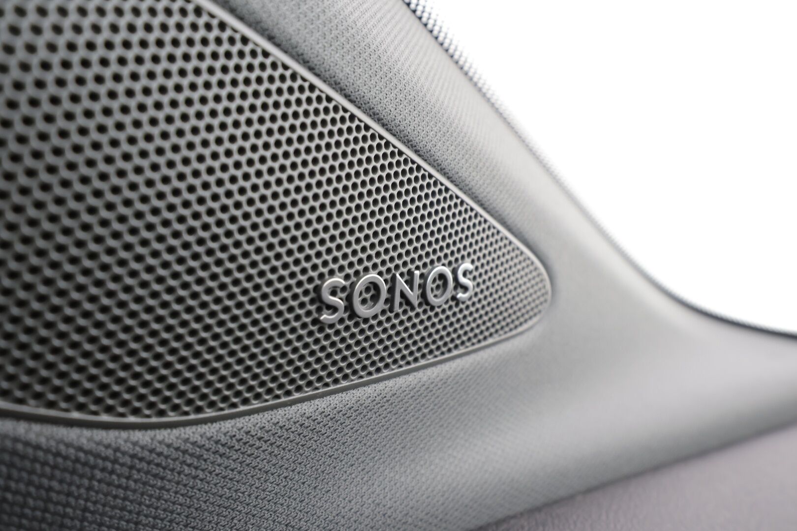 Audi Q4 e-tron 2024 45 e-tron quattro Sportback Limited * ILP / Koukku / ACC / LED / P.Kamera / Sporttipenkit / Navi / Sonos * - 1-om Suomi-auto / Akku kuntotarkastettu SoH 93,9% / 2x Latauskaapelit / Kahdet renkaat - HULLUT JOULUT KORKOTARJOUS 2,49% 