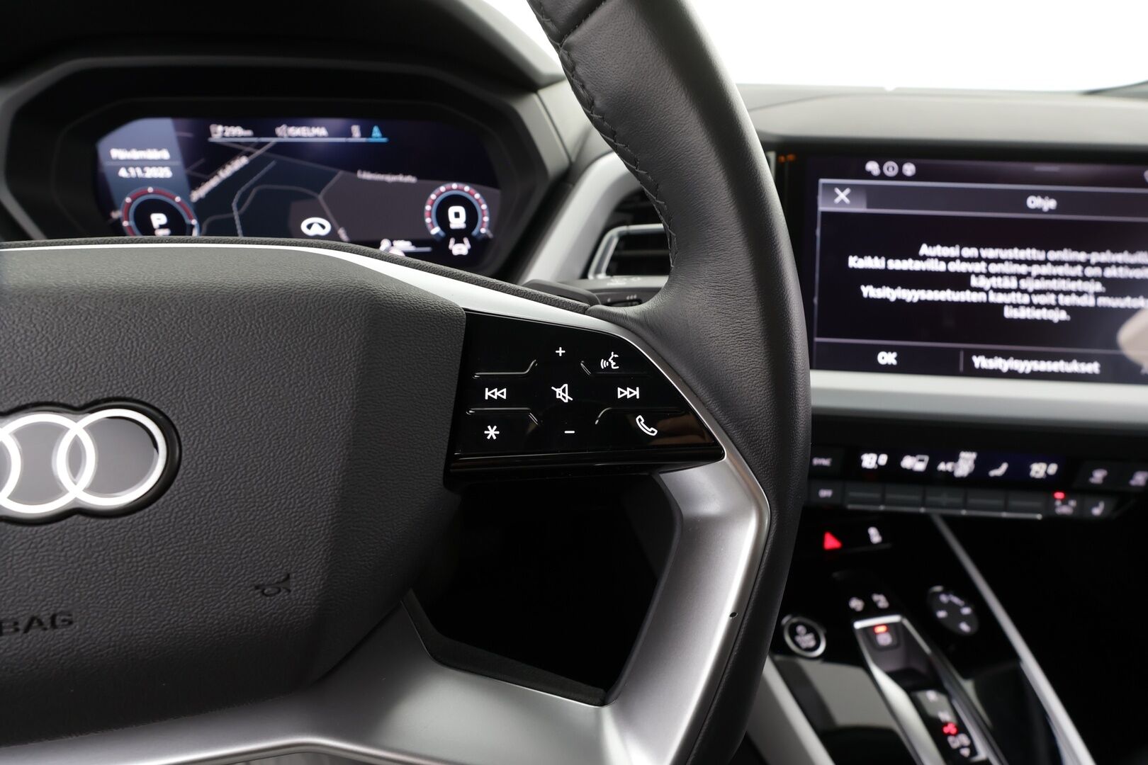Audi Q4 e-tron 2024 45 e-tron quattro Sportback Limited * ILP / Koukku / ACC / LED / P.Kamera / Sporttipenkit / Navi / Sonos * - 1-om Suomi-auto / Akku kuntotarkastettu SoH 93,9% / 2x Latauskaapelit / Kahdet renkaat