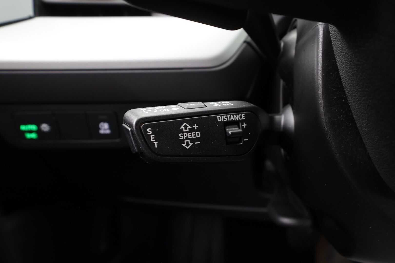 Audi Q4 e-tron 2024 45 e-tron quattro Sportback Limited * ILP / Koukku / ACC / LED / P.Kamera / Sporttipenkit / Navi / Sonos * - 1-om Suomi-auto / Akku kuntotarkastettu SoH 93,9% / 2x Latauskaapelit / Kahdet renkaat