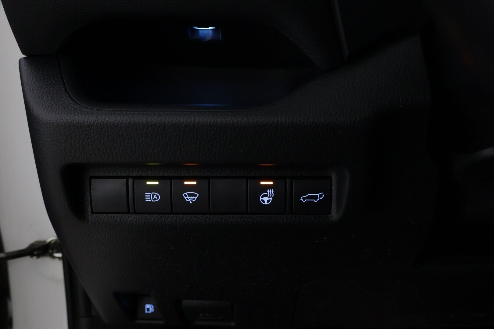 Toyota RAV4 PLUG-IN 2022 Hybrid 2,5 AWD-i Active Business * Adapt.Vakkari / Vetokoukku / Peruutuskamera / Keyless / Lohko & Sisäpistoke / LED - Adapt.LED / Merkkihuollot / Juuri saapunut Tampereelle!