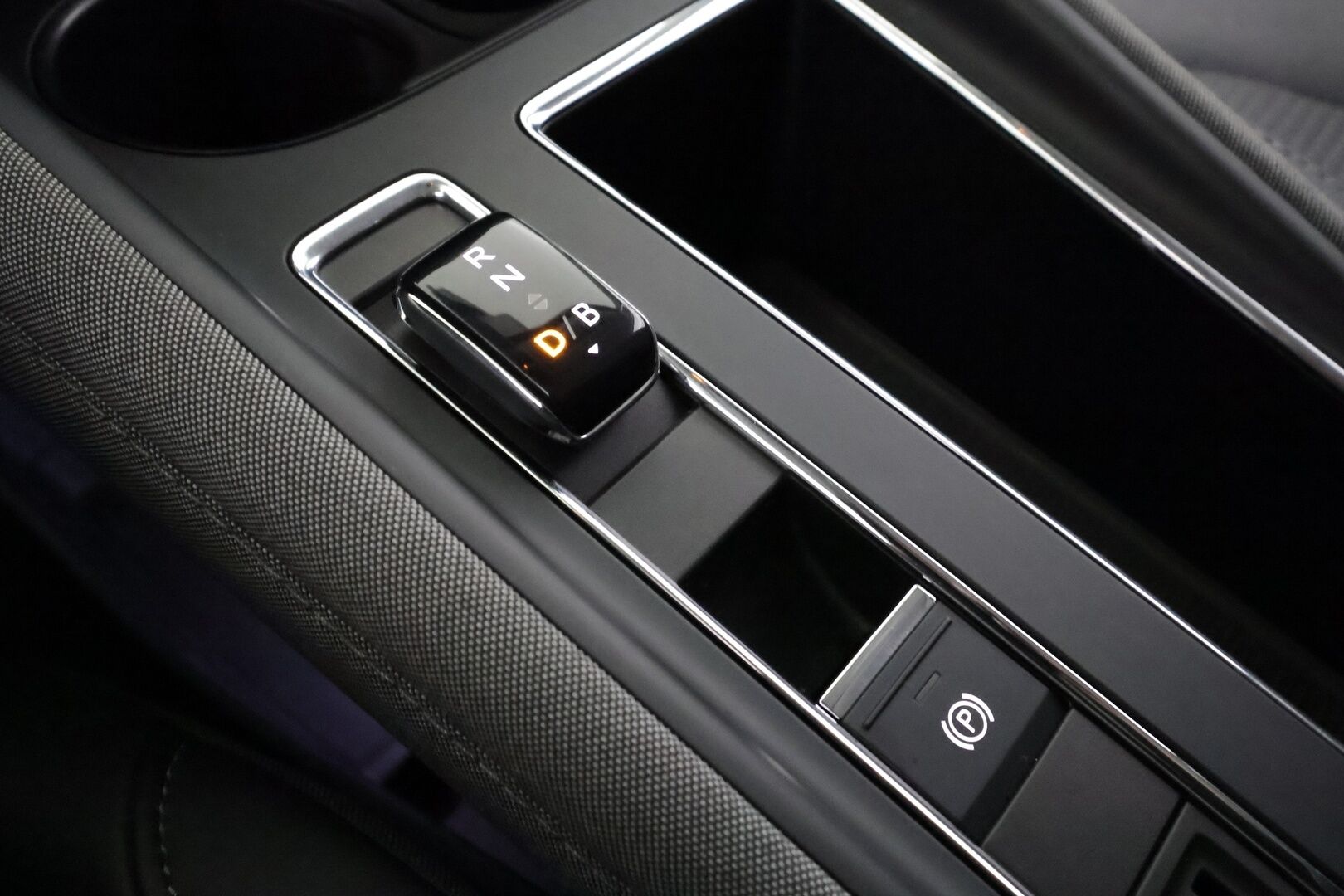 Skoda Enyaq 2023 80x 4x4 iV - | ACC | ILP | Muistipenkki | Matrix-LED | P.kamera | Puolinahat | Keyless | Travel Assist | Side Assist | 1-om suomiauto | 2x renkaat aluin | ALV | 