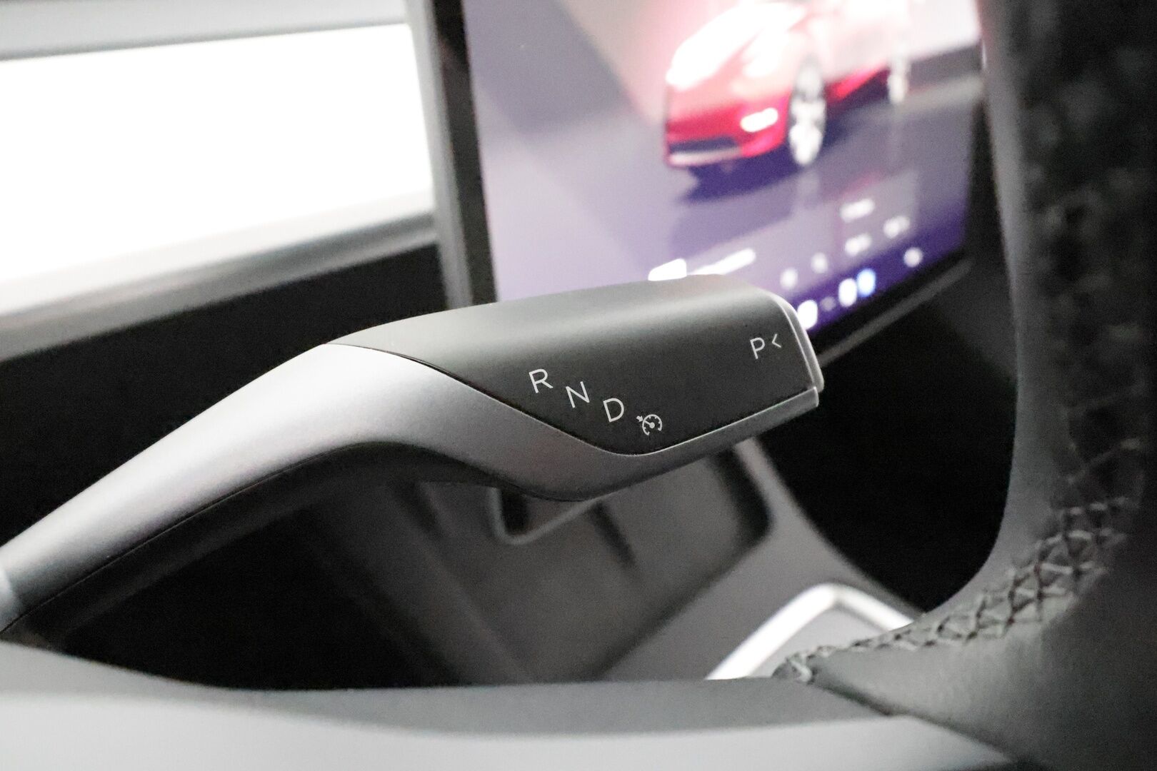 Tesla Model Y 2023 RWD *Cherry Red / Valkoinen sisusta / Koukku / Matrix LED / Lasikatto / AMD Ryzen / Autopilot* - 1. Omisteinen Suomi-Auto!