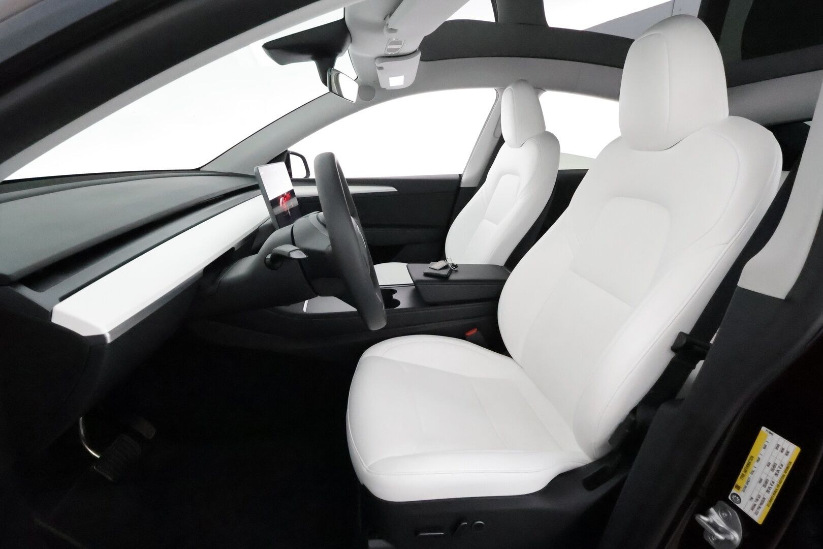 Tesla Model Y 2023 RWD *Cherry Red / Valkoinen sisusta / Koukku / Matrix LED / Lasikatto / AMD Ryzen / Autopilot* - 1. Omisteinen Suomi-Auto!