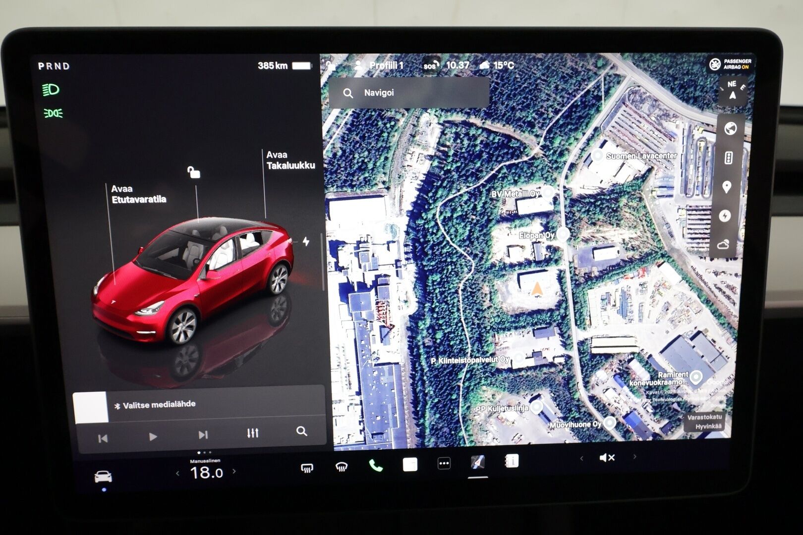 Tesla Model Y 2023 RWD *Cherry Red / Valkoinen sisusta / Koukku / Matrix LED / Lasikatto / AMD Ryzen / Autopilot* - 1. Omisteinen Suomi-Auto!