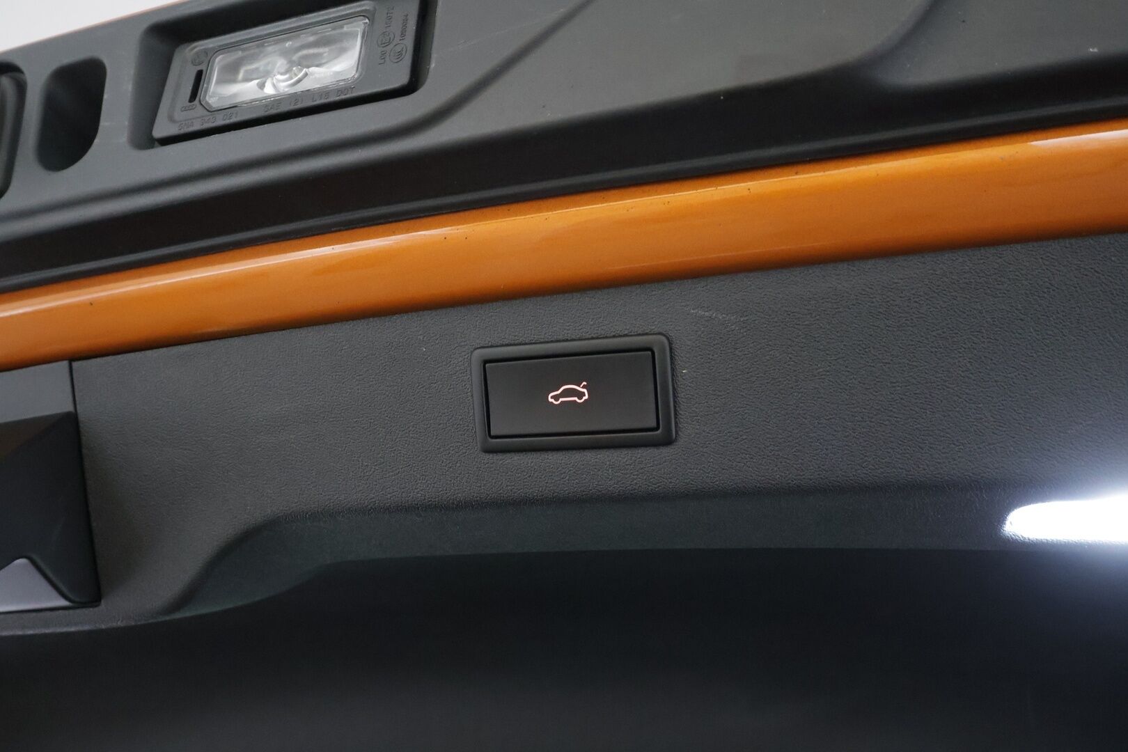 Skoda Enyaq 2024 Coupe 80 iV * ACC / P.kamera / Matrix LED / Koukku / ILP / Muistipenkki / Lasikatto / Puolinahat / KeylessGo / Sähköluukku * - 1.Om Suomi-auto / Akku kuntotarkastettu / Kahdet renkaat aluvanteilla 