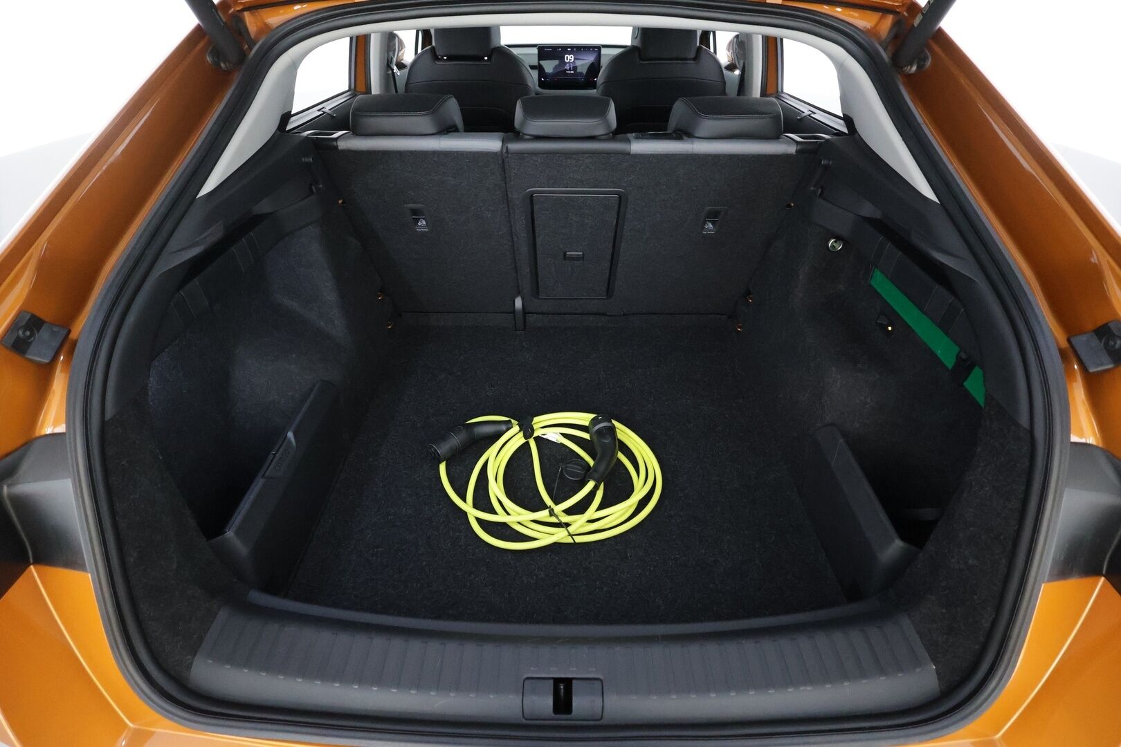 Skoda Enyaq 2024 Coupe 80 iV * ACC / P.kamera / Matrix LED / Koukku / ILP / Muistipenkki / Lasikatto / Puolinahat / KeylessGo / Sähköluukku * - 1.Om Suomi-auto / Akku kuntotarkastettu / Kahdet renkaat aluvanteilla 