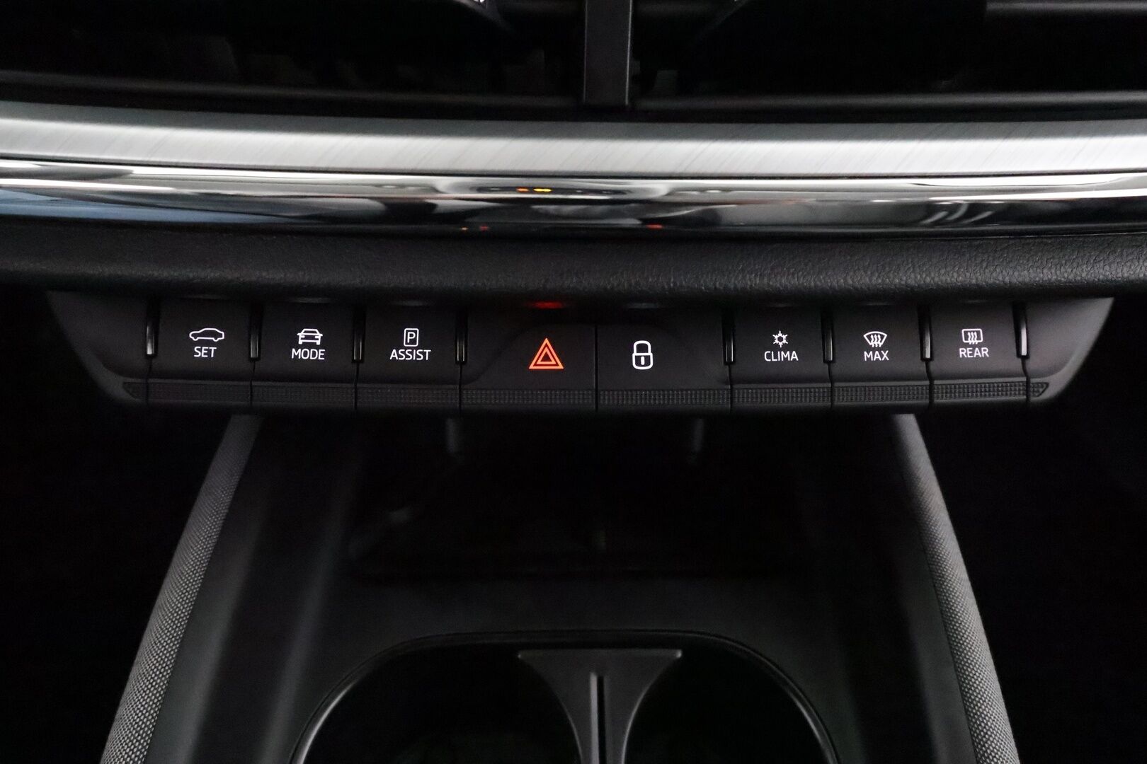 Skoda Enyaq 2024 Coupe 80 iV * ACC / P.kamera / Matrix LED / Koukku / ILP / Muistipenkki / Lasikatto / Puolinahat / KeylessGo / Sähköluukku * - 1.Om Suomi-auto / Akku kuntotarkastettu / Kahdet renkaat aluvanteilla 