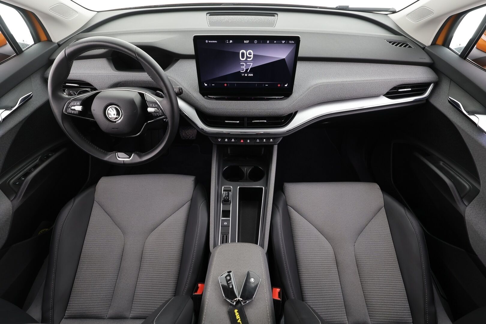 Skoda Enyaq 2024 Coupe 80 iV * ACC / P.kamera / Matrix LED / Koukku / ILP / Muistipenkki / Lasikatto / Puolinahat / KeylessGo / Sähköluukku * - 1.Om Suomi-auto / Akku kuntotarkastettu / Kahdet renkaat aluvanteilla 