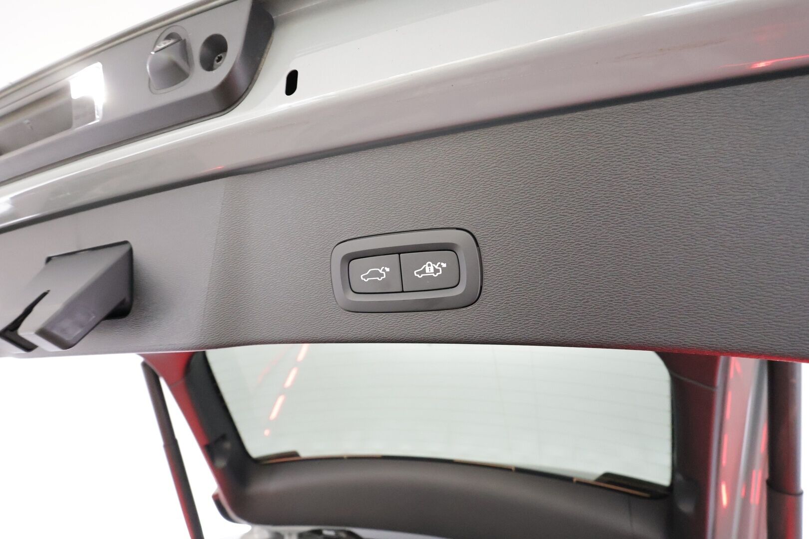 Volvo C40 2024 Recharge Single Plus Extended Range - | ACC | ILP | MY24 | Lasikatto | Sporttipenkit | Keyless | Pilot Assist | BLIS | CTA | LED | P.kamera | 2x renkaat aluin | Merkkihuollot | 