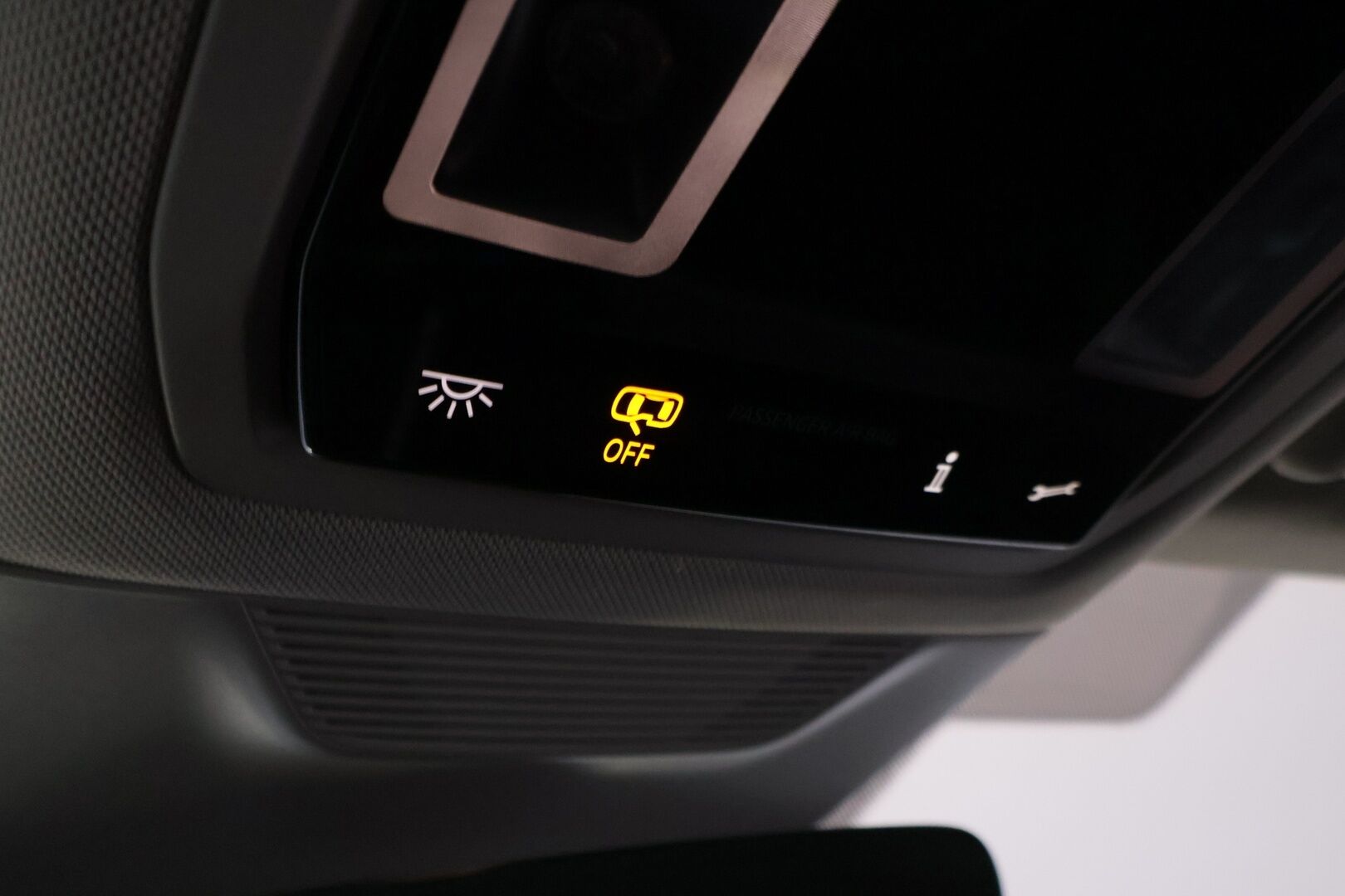 Volkswagen Passat 2024 Variant Comfort 1,5 eTSI 110 kW DSG-automaatti - | ACC | Webasto | Koukku | Peruutuskamera | LED-valot | Lane assist | Hierovat penkit | Suomi-auto |
