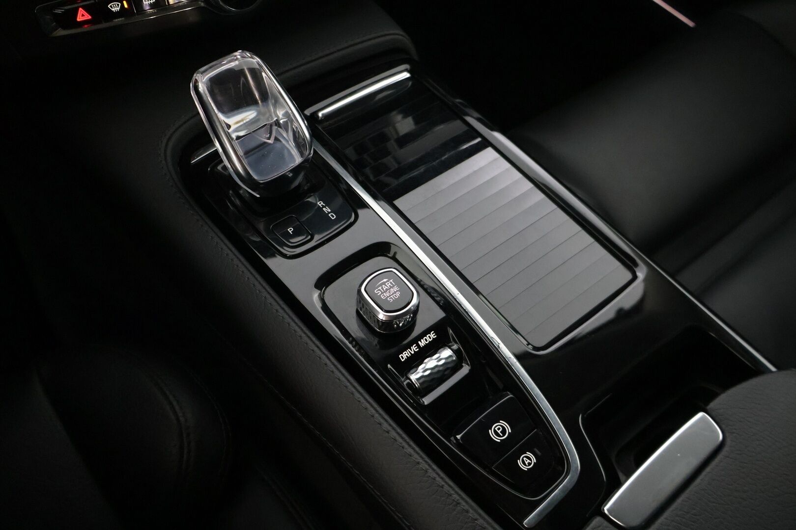 Volvo V90 2020 T8 TwE AWD Inscription aut * HUD / 360-Kamera / Webasto / Adapt. Vakkari / Koukku * - *Jakopää tehty 2025! / Todella hyvin varusteltu yksilö!