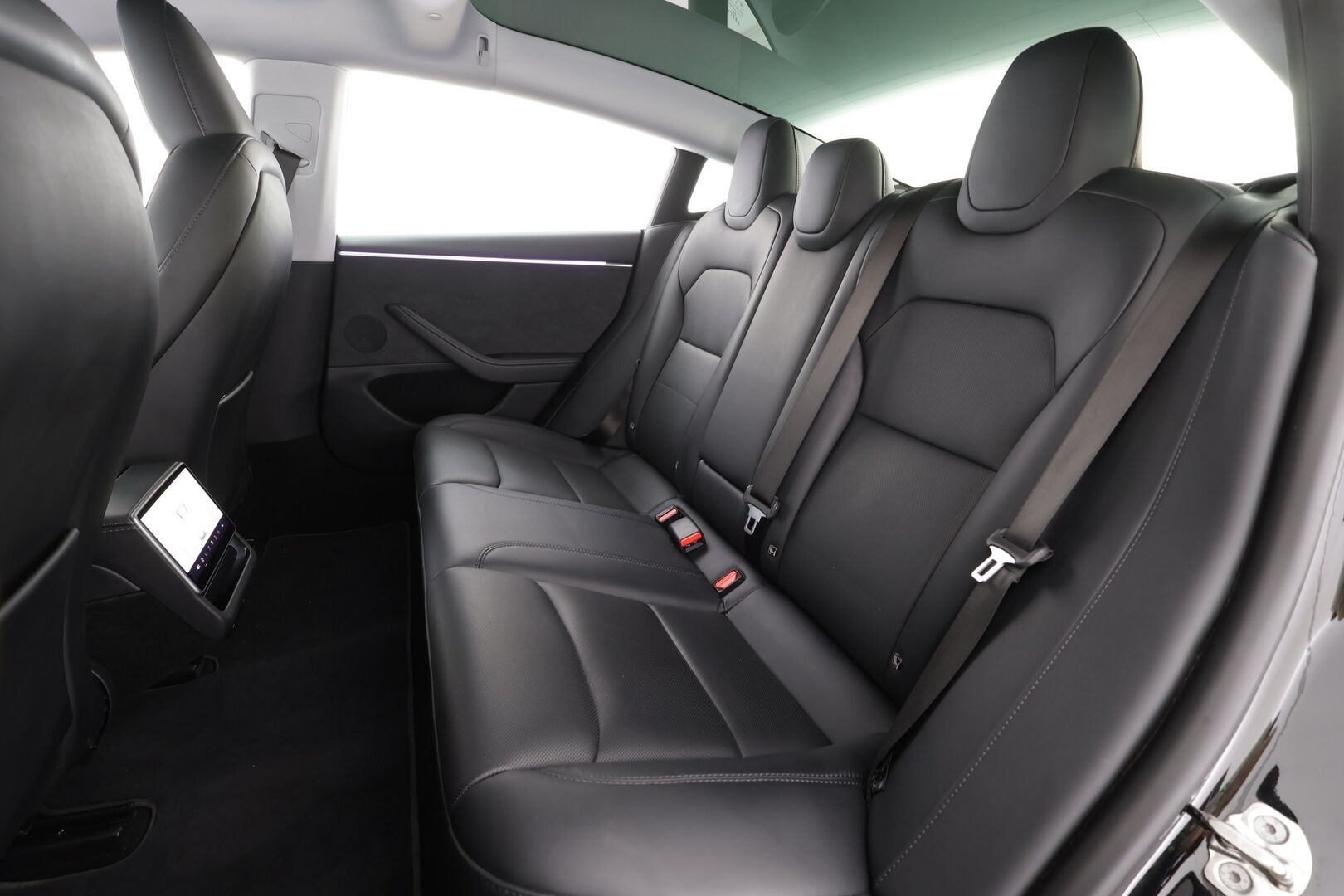 Tesla Model 3 2024 Long Range AWD Highland * Koukku / ILP / ACC / Matrix-LED / P.Kamera / Lasikatto / Premium Audio / Muistipenkki * - 1-om Suomi-auto / 2x Latauskaapelit / Kahdet renkaat - HULLUT JOULUT KORKOTARJOUS 2,49% 