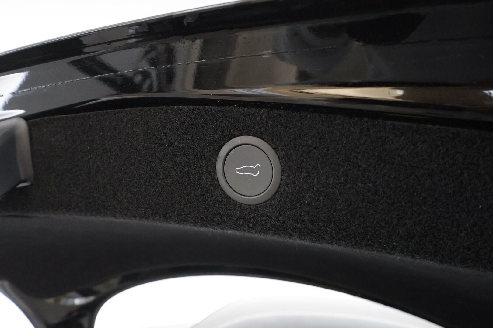 Tesla Model 3 2024 Long Range AWD Highland * Koukku / ILP / ACC / Matrix-LED / P.Kamera / Lasikatto / Premium Audio / Muistipenkki * - 1-om Suomi-auto / 2x Latauskaapelit / Kahdet renkaat - HULLUT JOULUT KORKOTARJOUS 2,49% 